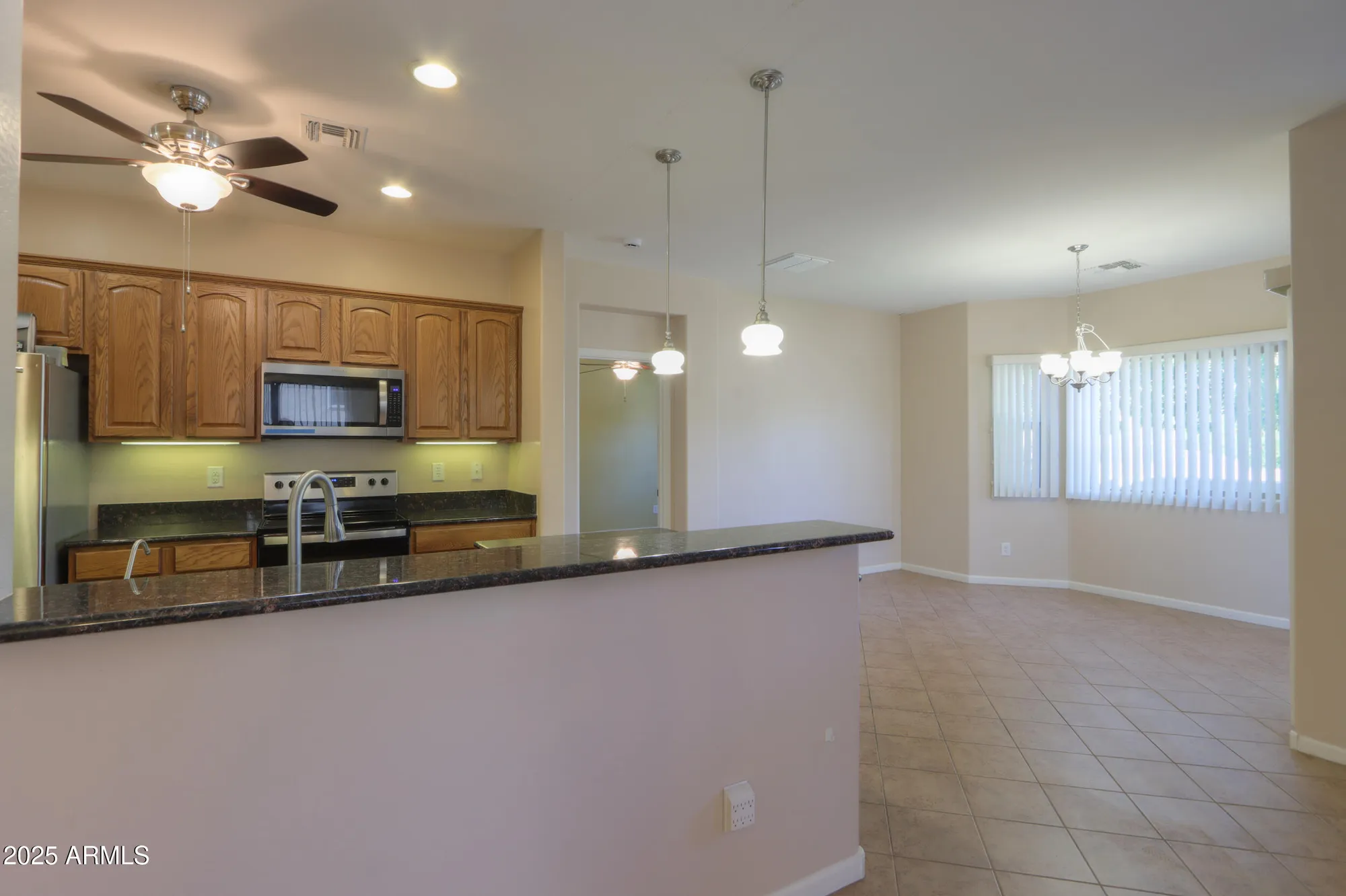 Property Slideshow image 11 of 61 | 1582 e manor dr, Casa Grande, AZ, 85122