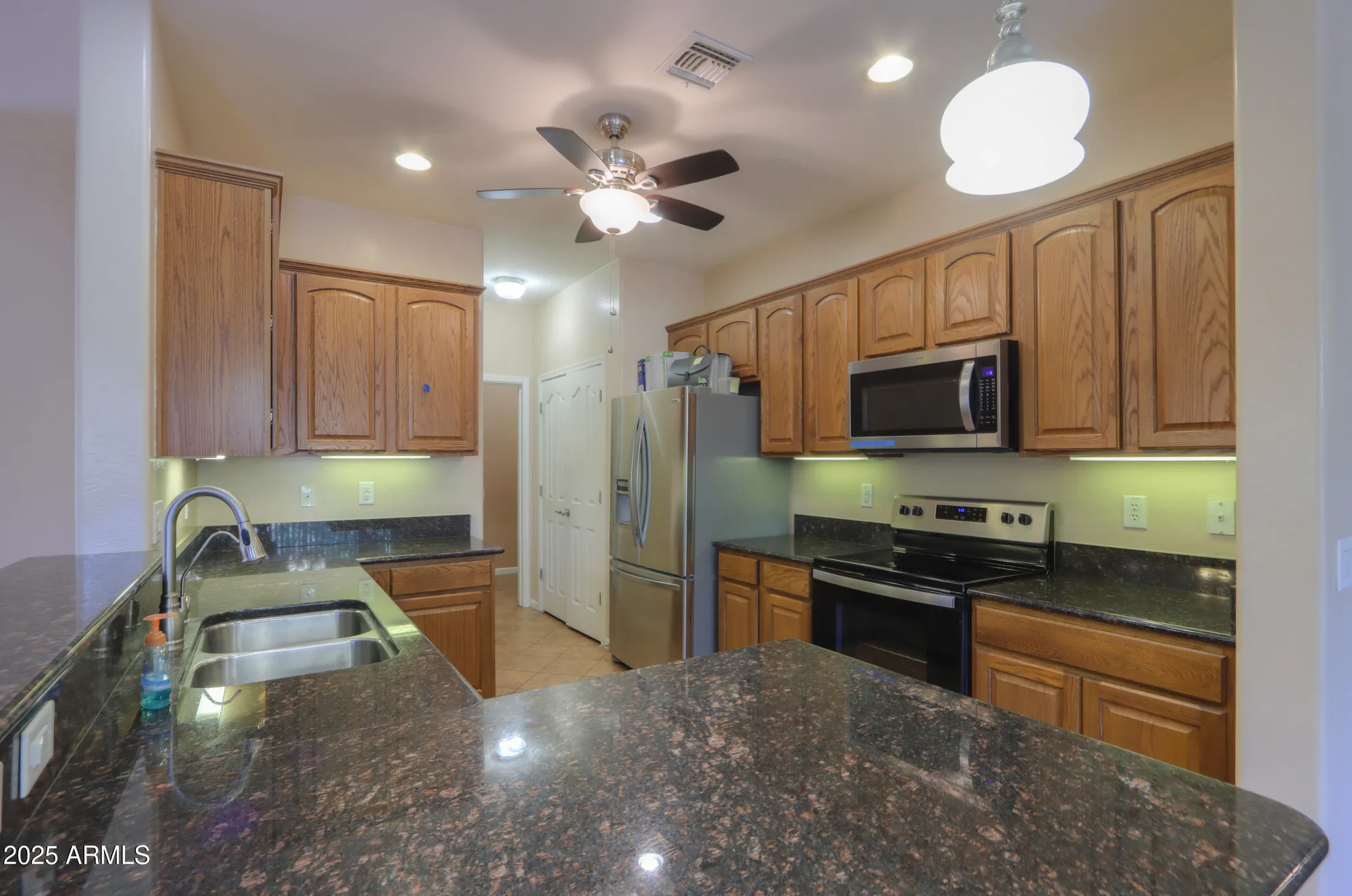 Property Slideshow image 15 of 61 | 1582 e manor dr, Casa Grande, AZ, 85122