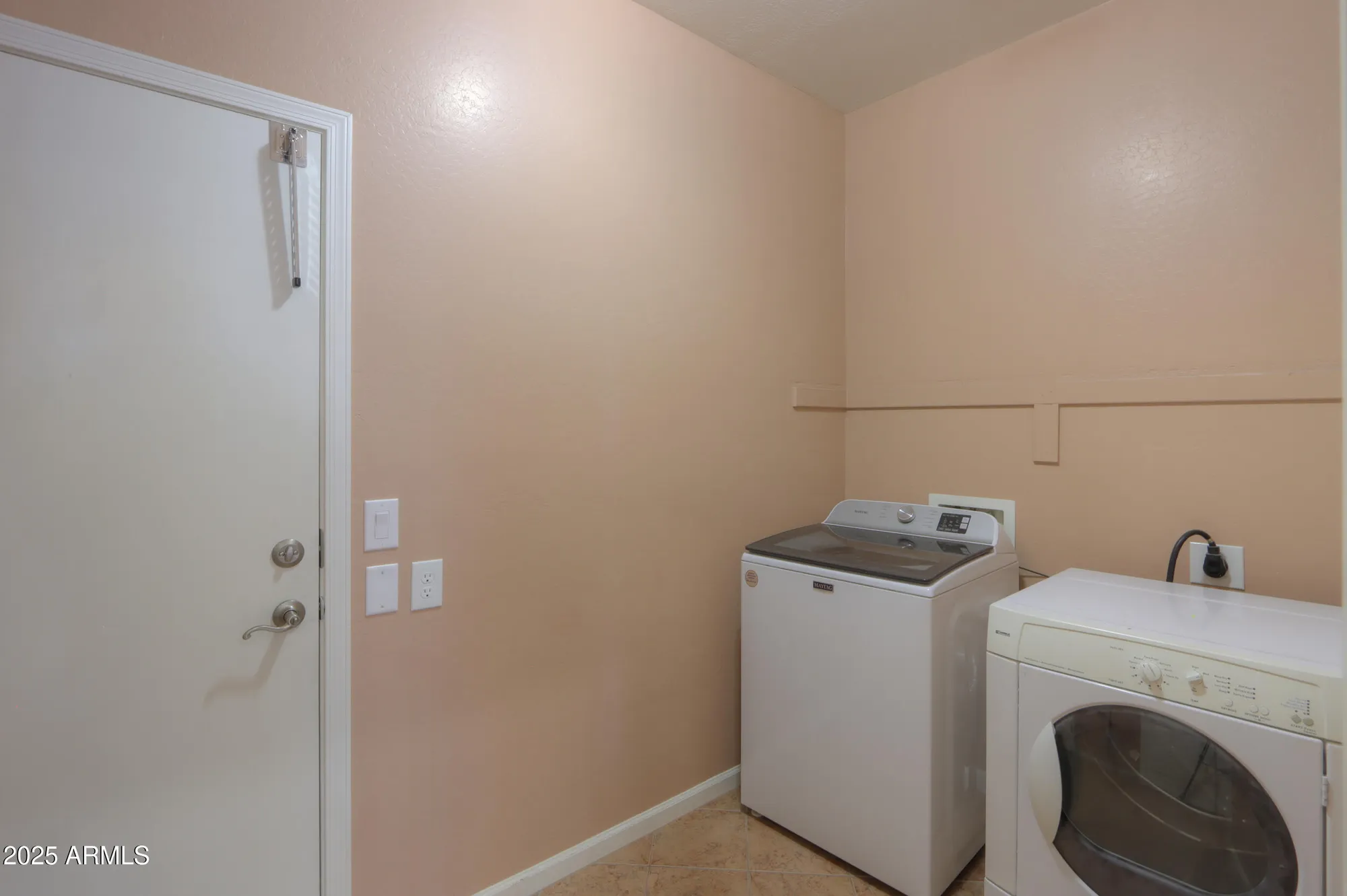 Property Slideshow image 18 of 61 | 1582 e manor dr, Casa Grande, AZ, 85122