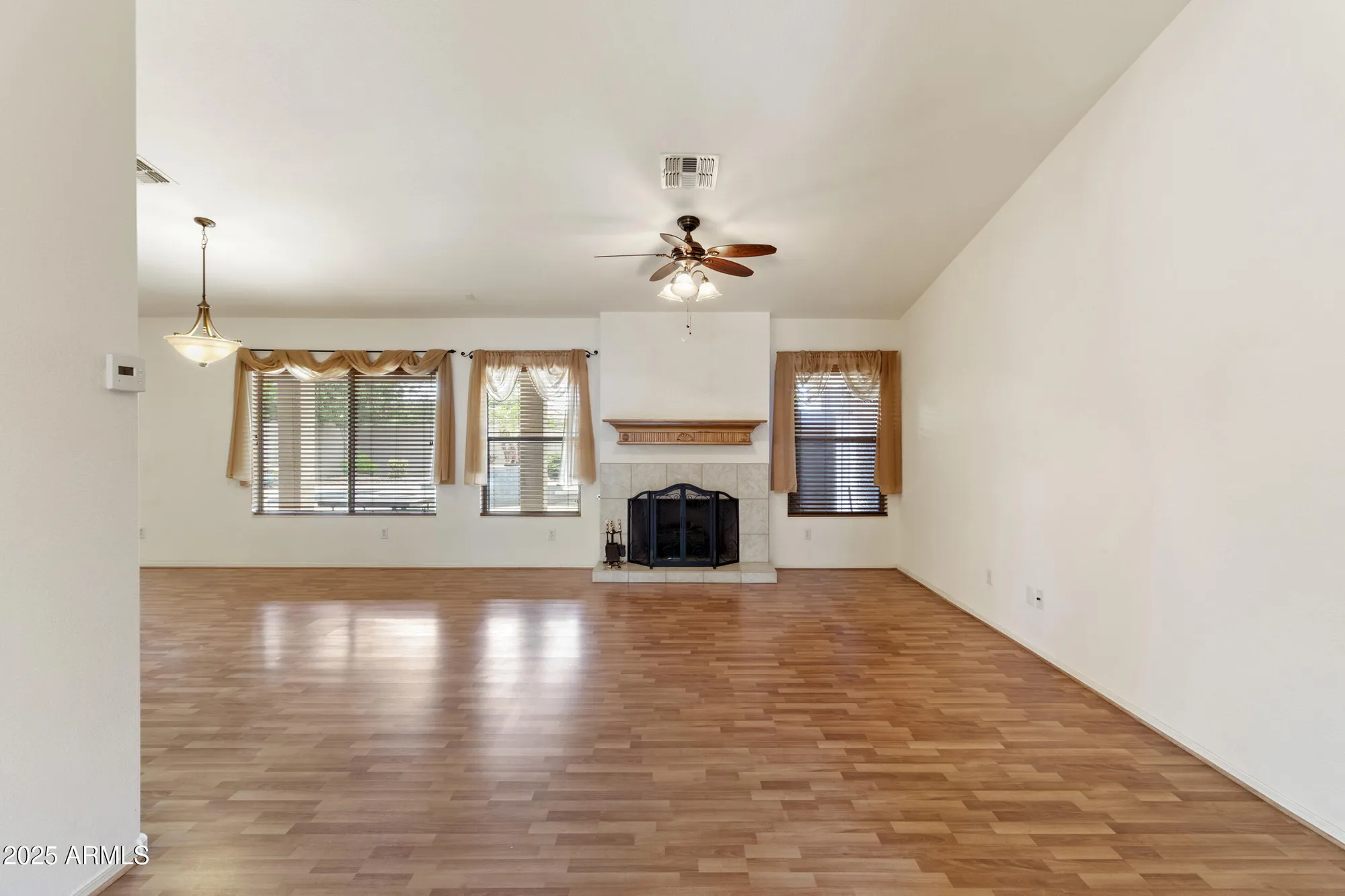 Property Slideshow image 5 of 23 | 16083 w cambridge ave, Goodyear, AZ, 85395