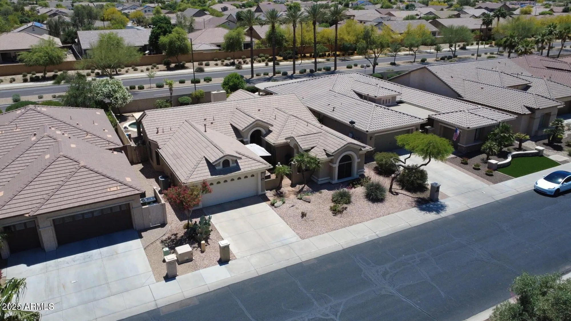 Property Slideshow image 2 of 23 | 16083 w cambridge ave, Goodyear, AZ, 85395