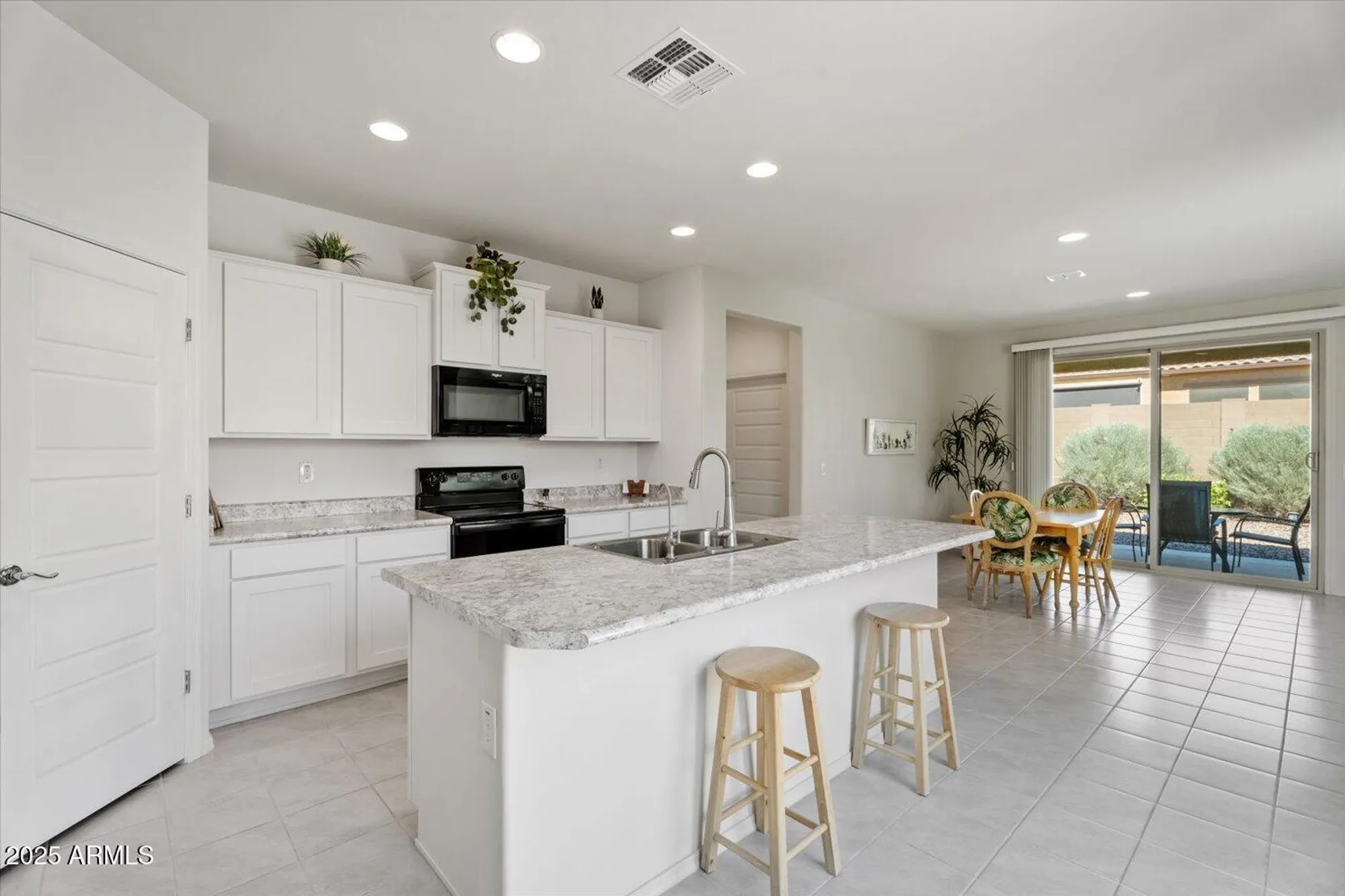 Property Slideshow image 4 of 49 | 7790 w noble prairie way, Florence, AZ, 85132