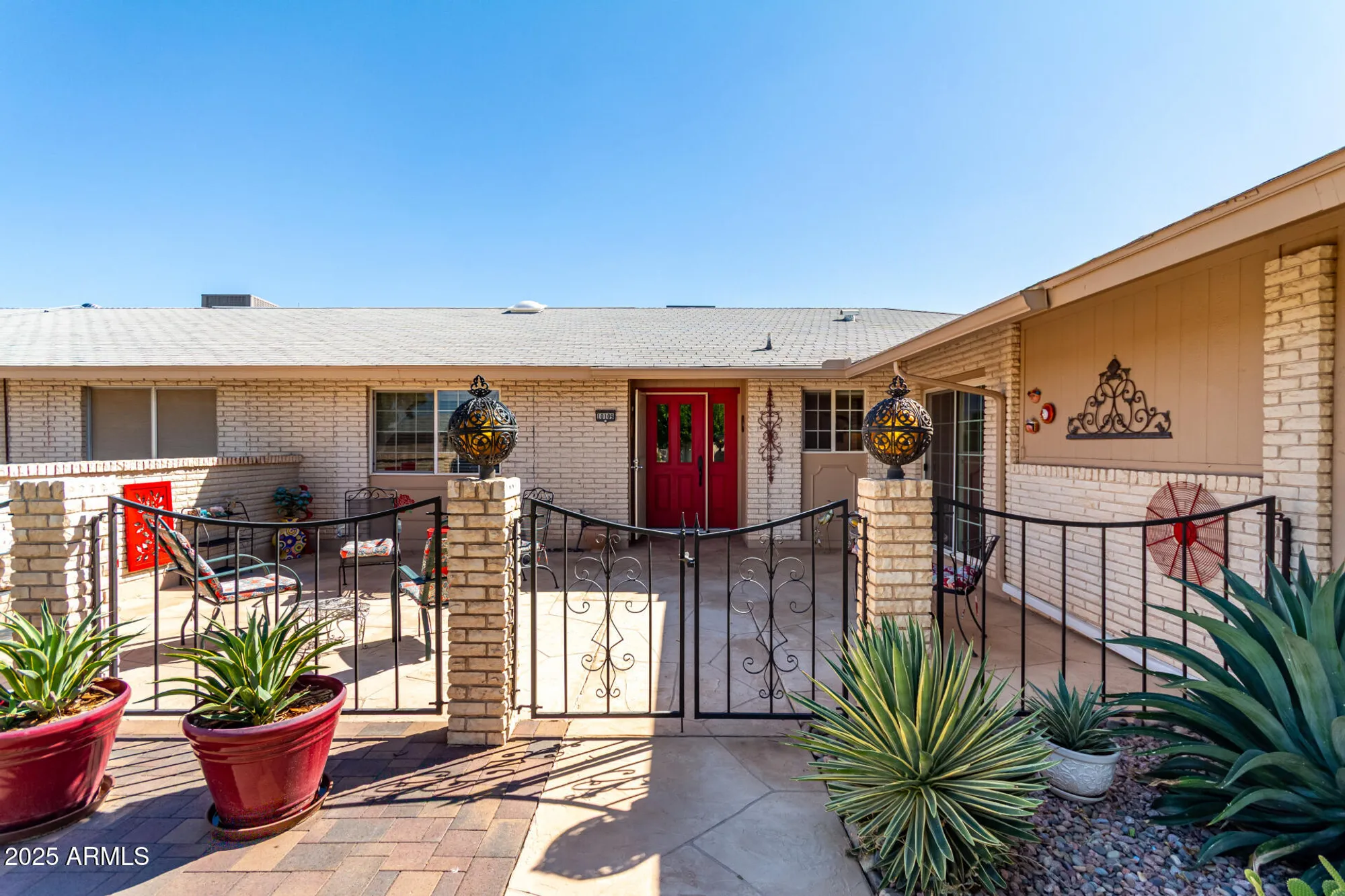 Property Slideshow image 3 of 30 | 10109 w mountain view rd, Sun City, AZ, 85351