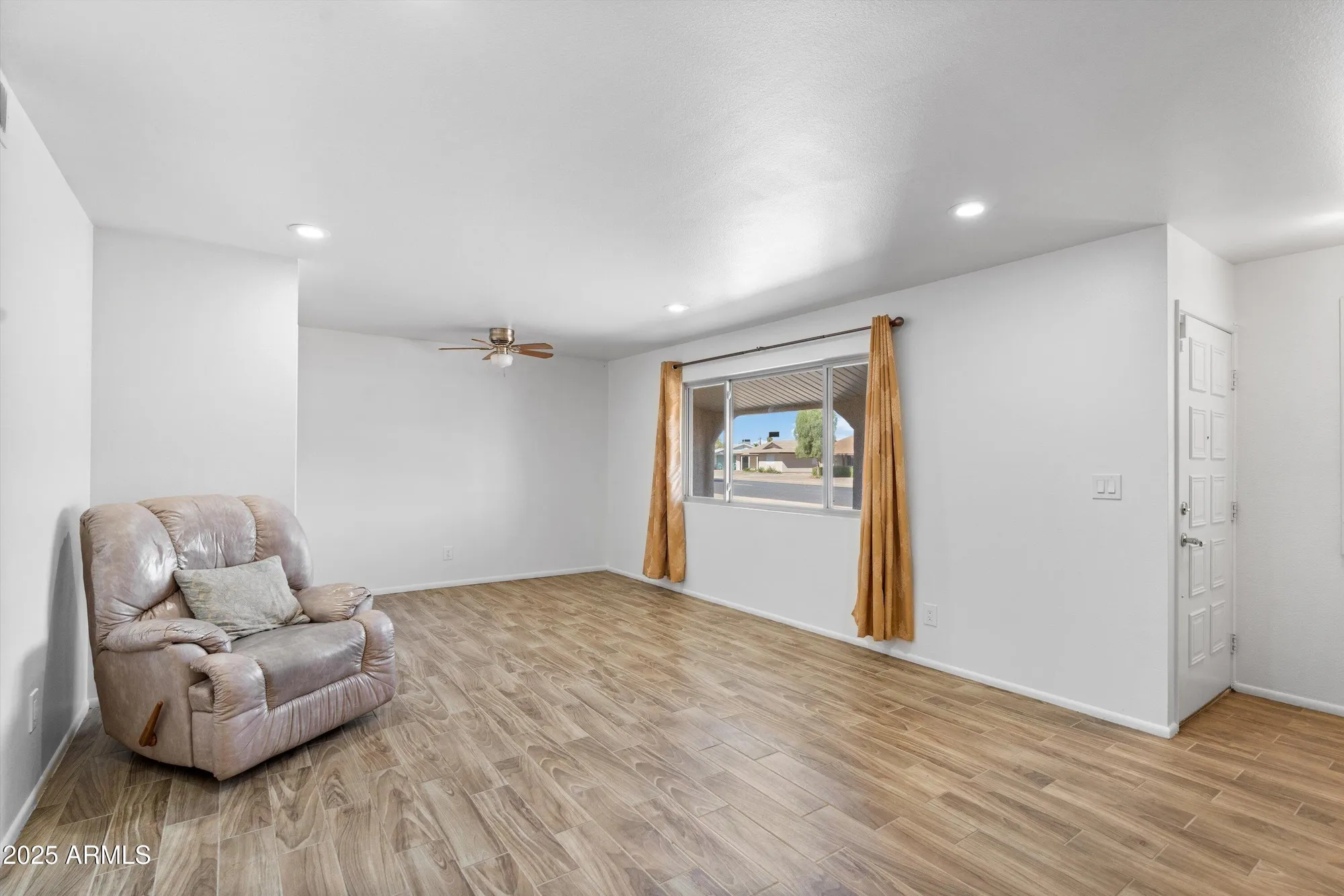 Property Slideshow image 11 of 36 | 10939 w sun city blvd, Sun City, AZ, 85351