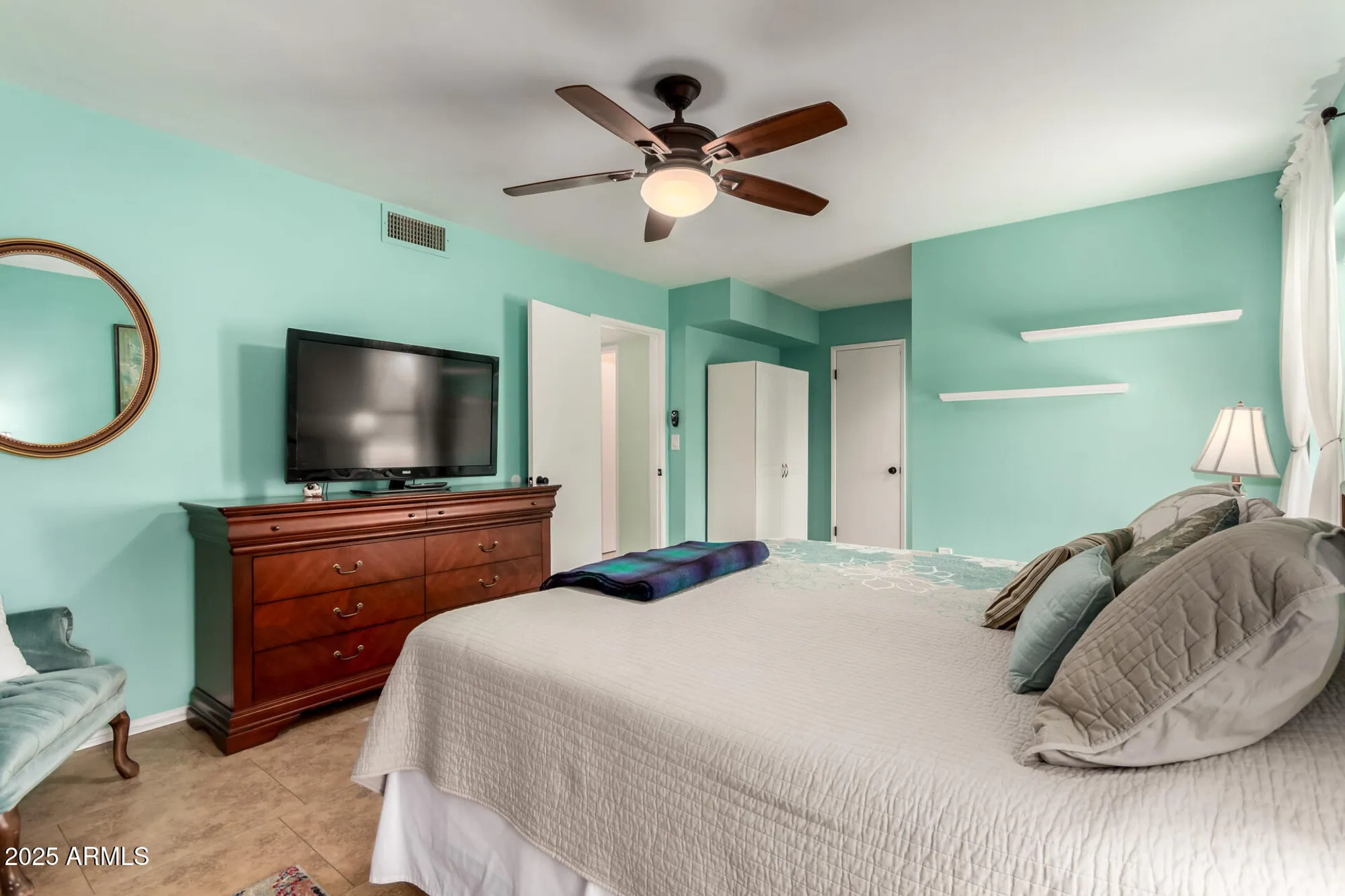 Property Slideshow image 19 of 30 | 10109 w mountain view rd, Sun City, AZ, 85351