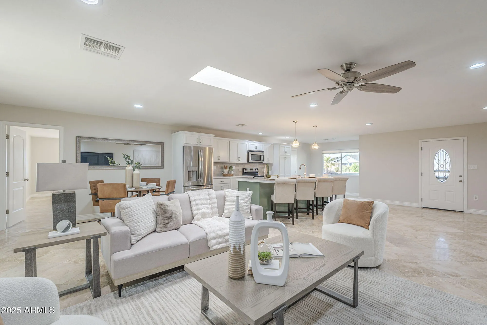 Property Slideshow image 2 of 25 | 9917 w shiprock dr, Sun City, AZ, 85351