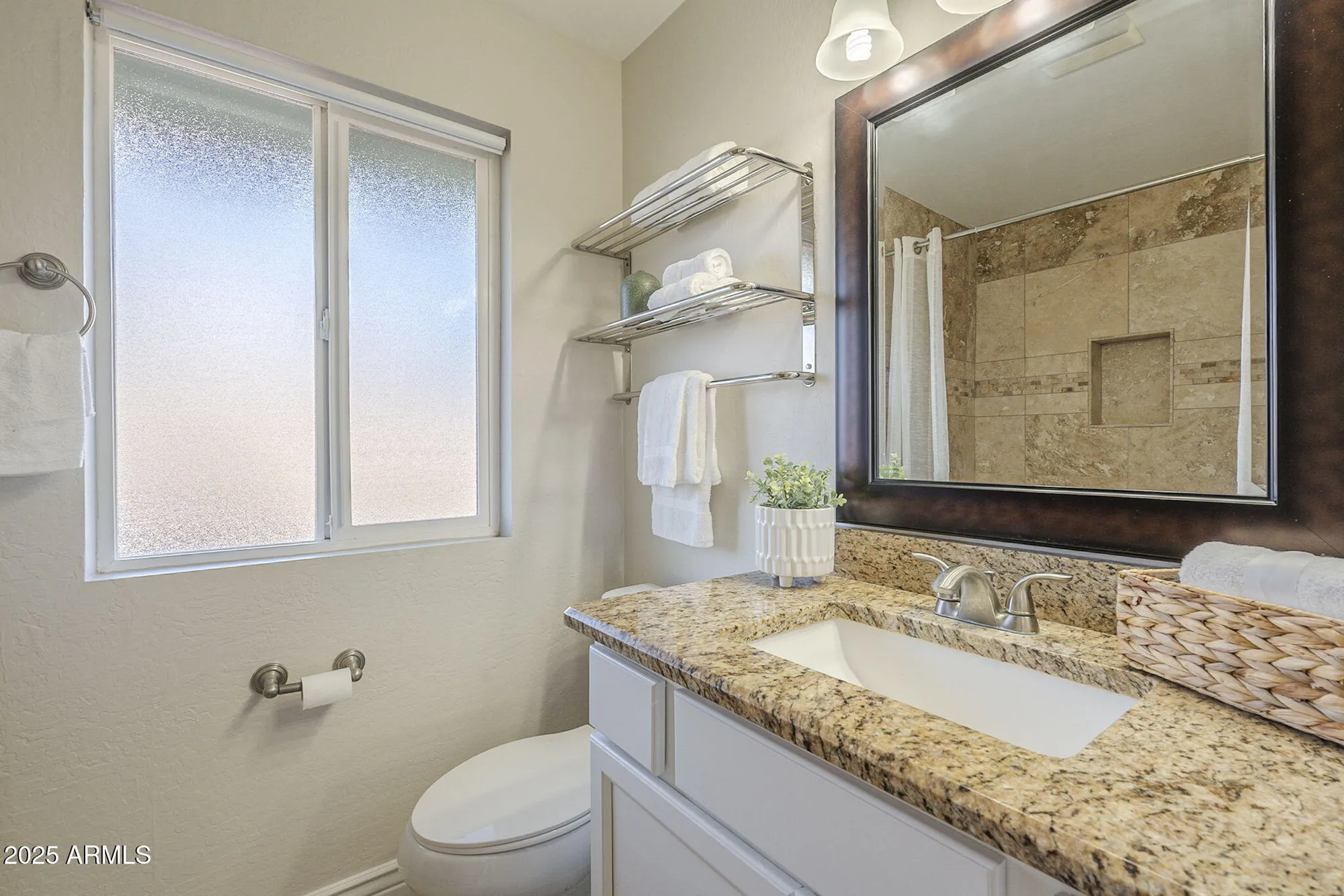 Property Slideshow image 8 of 25 | 9917 w shiprock dr, Sun City, AZ, 85351