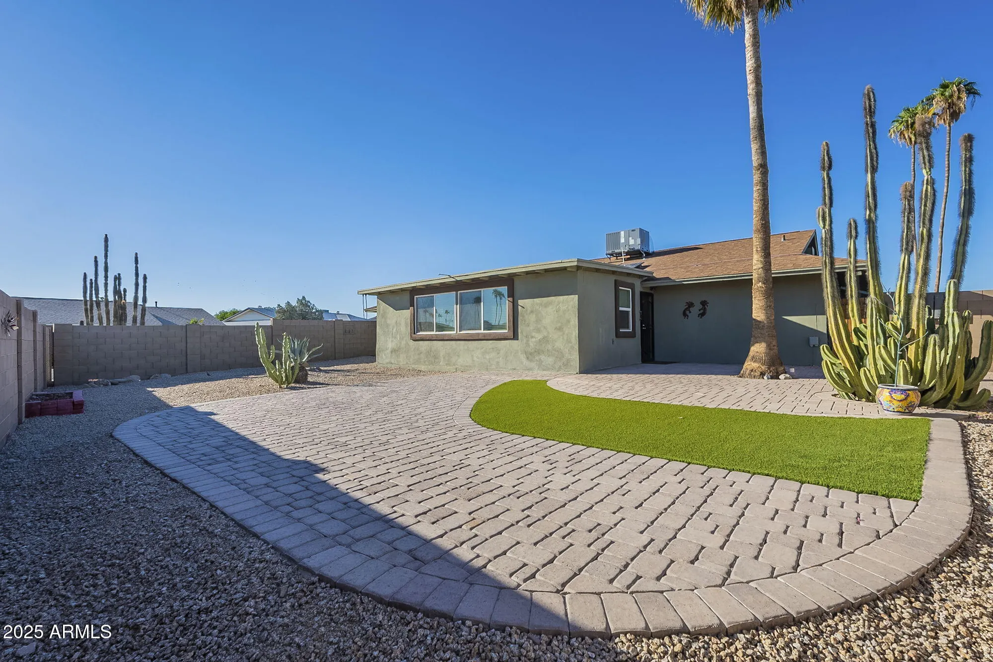 Property Slideshow image 17 of 25 | 9917 w shiprock dr, Sun City, AZ, 85351