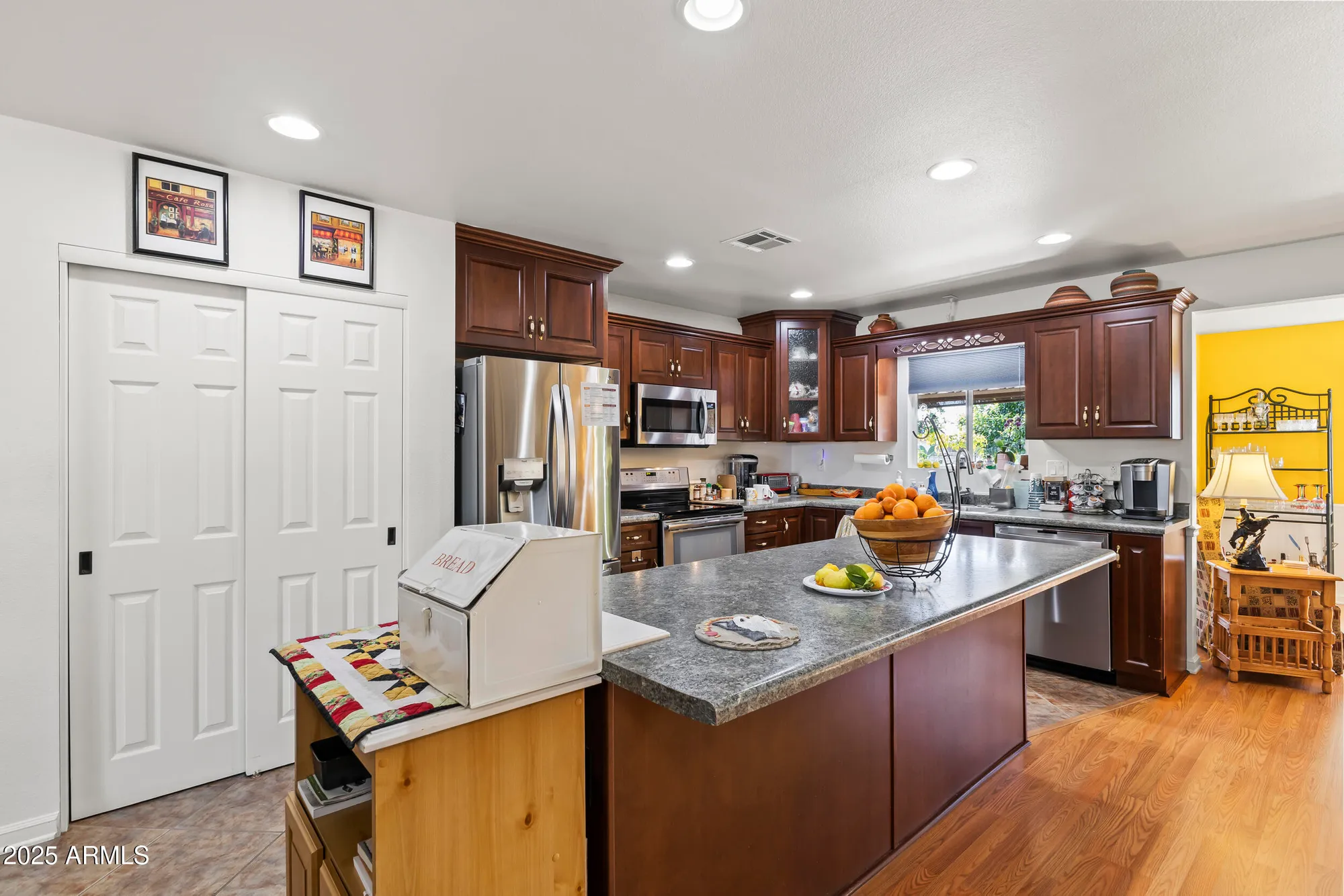 Property Slideshow image 4 of 13 | 10013 w augusta dr, Sun City, AZ, 85351