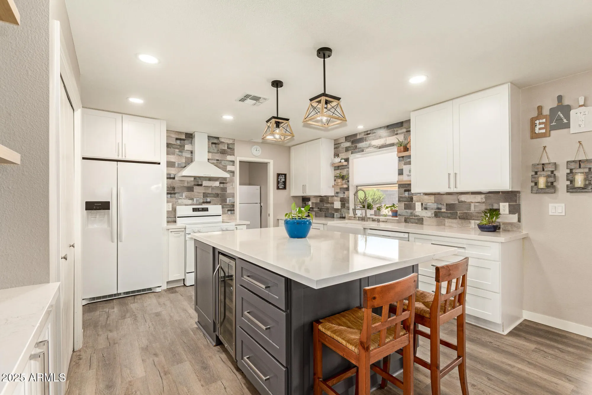 Property Slideshow image 10 of 35 | 4630 e capri ave, Mesa, AZ, 85206