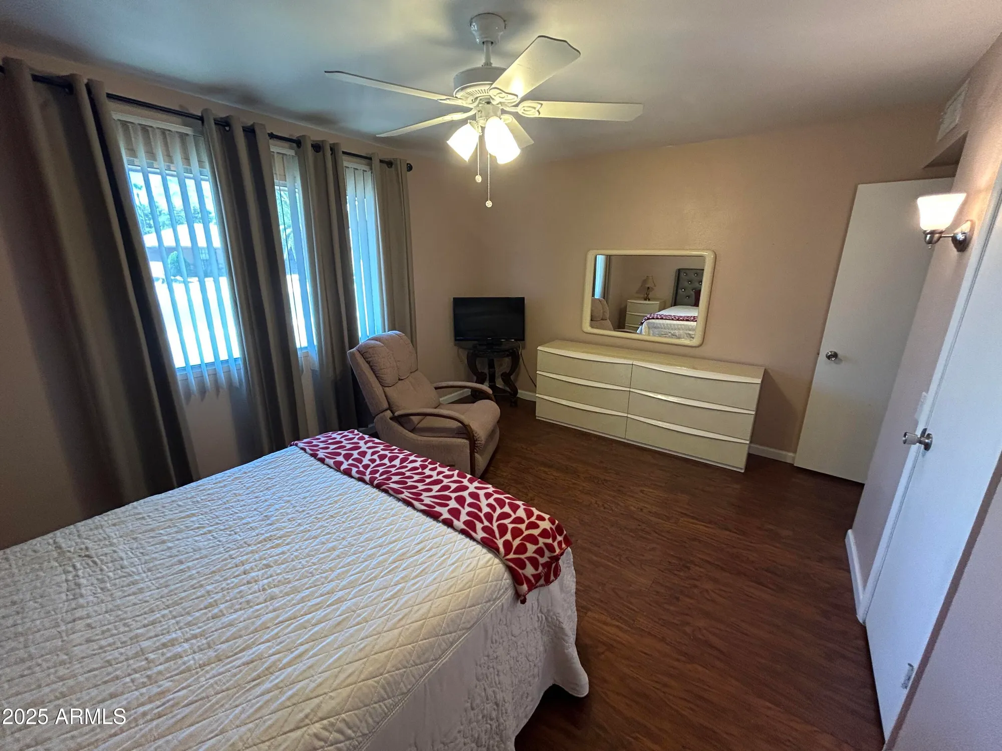 Property Slideshow image 9 of 27 | 9526 w country club dr, Sun City, AZ, 85373