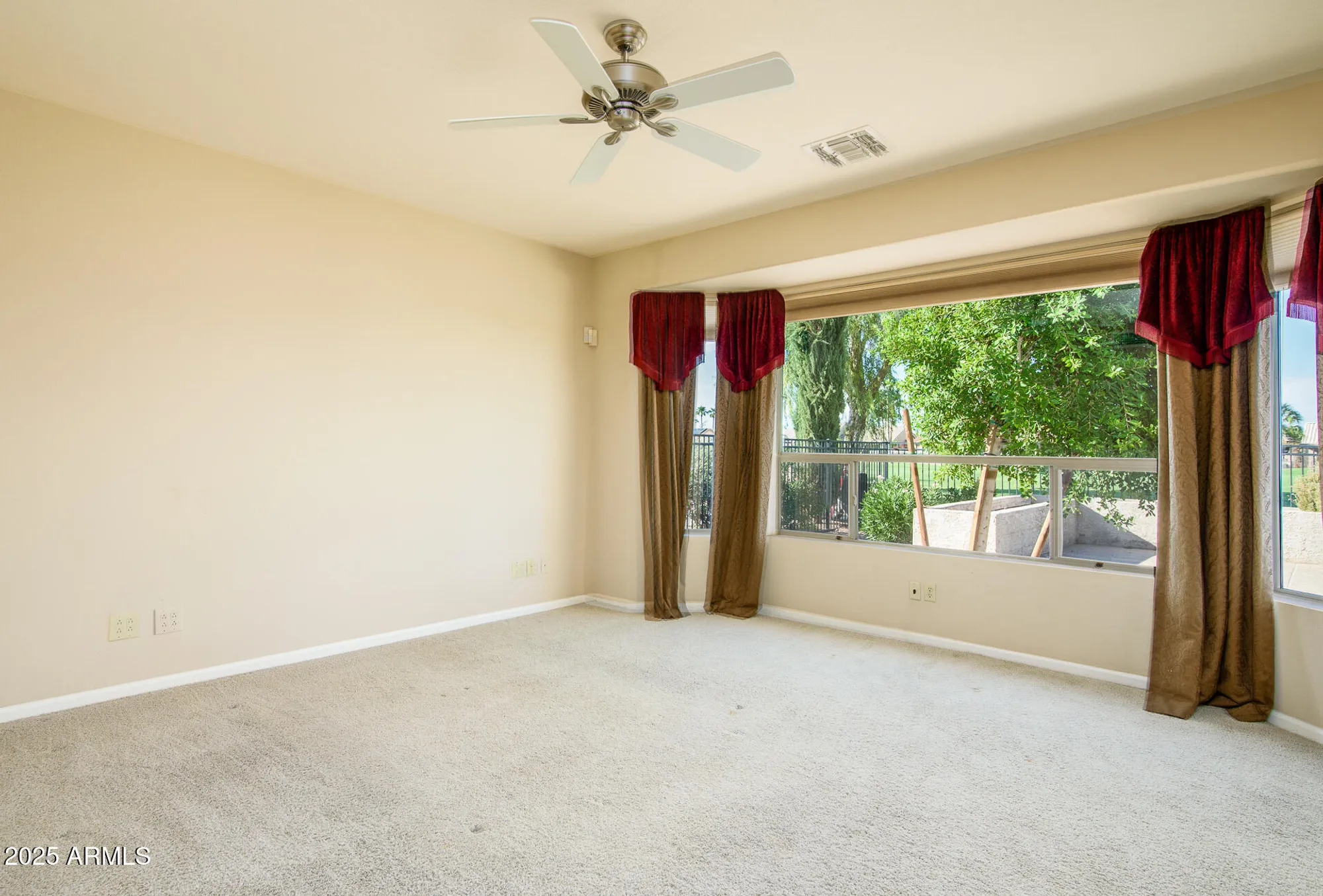 Property Slideshow image 8 of 112 | 10050 e coopers hawk dr, Sun Lakes, AZ, 85248