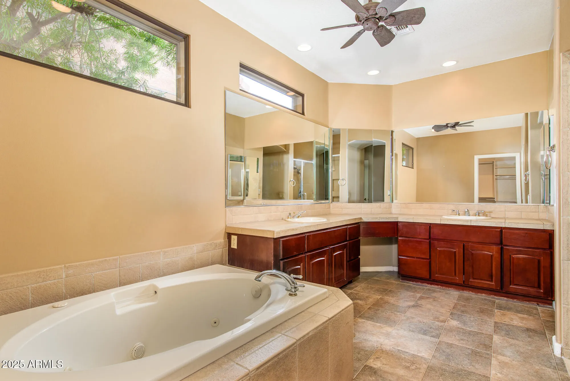Property Slideshow image 9 of 112 | 10050 e coopers hawk dr, Sun Lakes, AZ, 85248