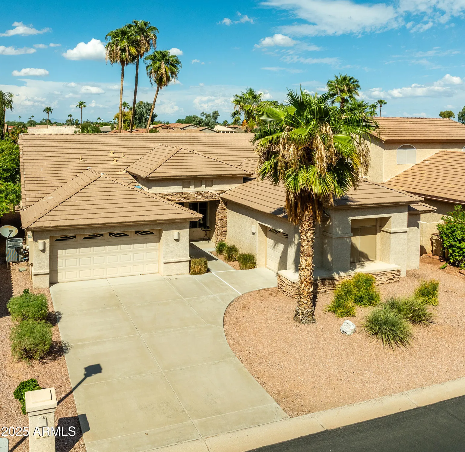 Property Slideshow image 44 of 112 | 10050 e coopers hawk dr, Sun Lakes, AZ, 85248