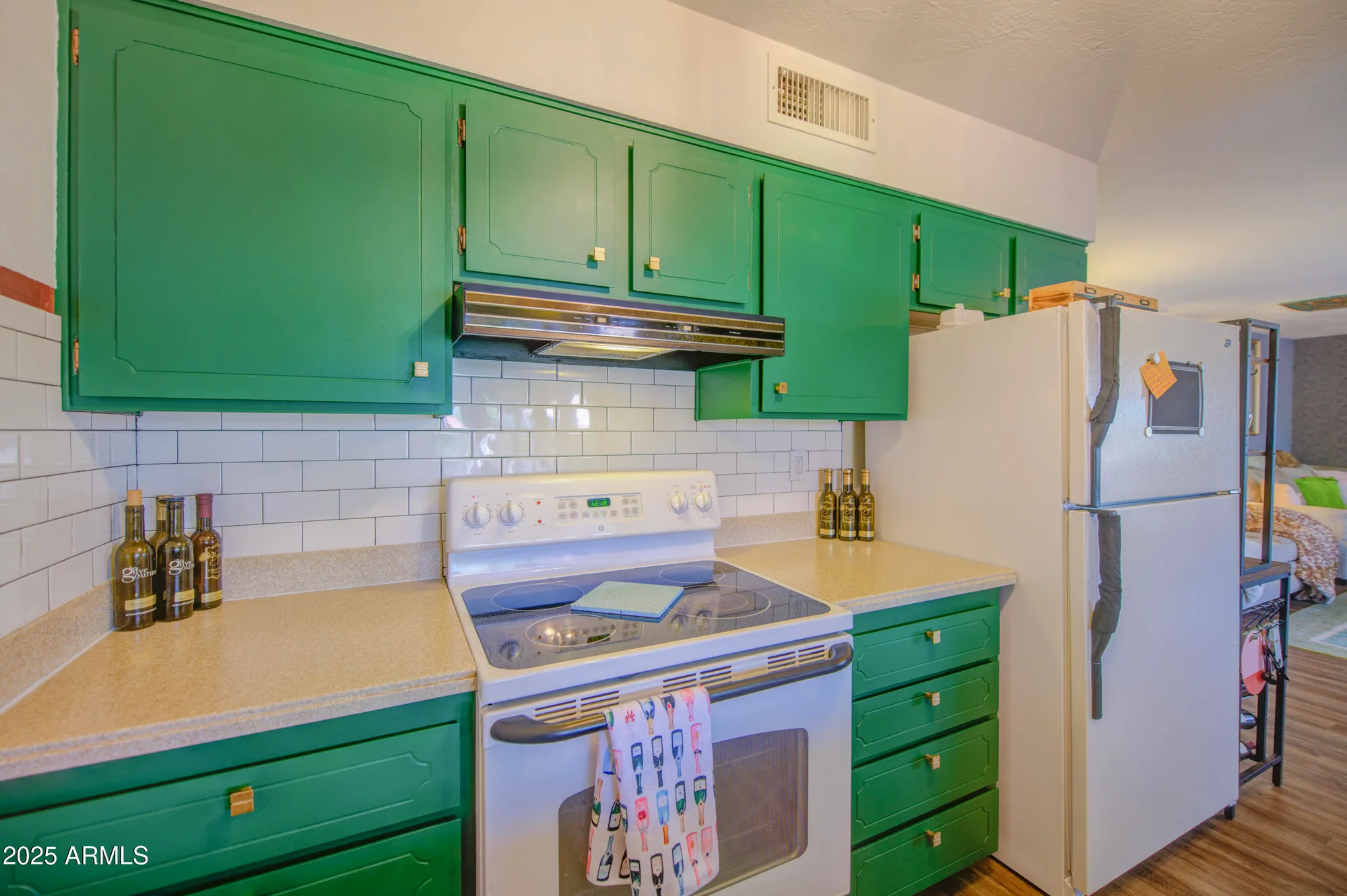 Property Slideshow image 8 of 30 | 9530 w hidden valley cir, Sun City, AZ, 85351