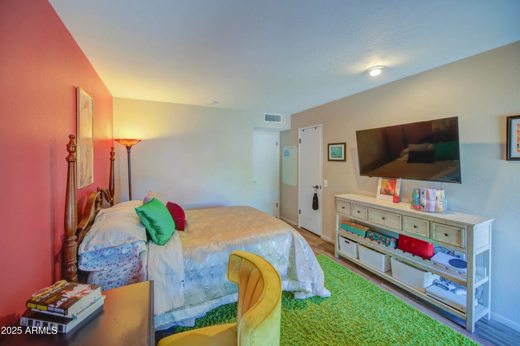 Property Slideshow image 20 of 30 | 9530 w hidden valley cir, Sun City, AZ, 85351