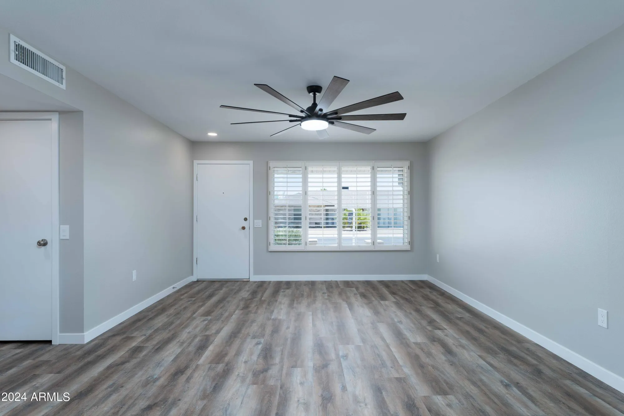 Property Slideshow image 5 of 40 | 10608 w edgewood dr, Sun City, AZ, 85351