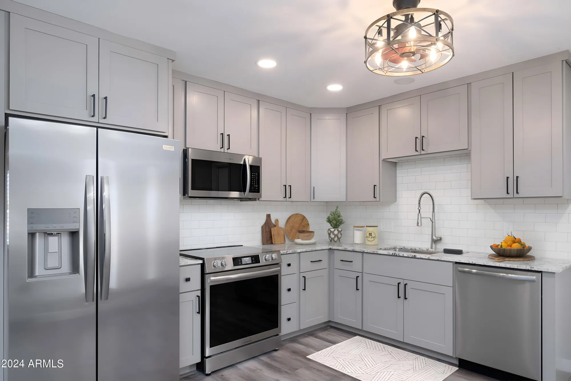 Property Slideshow image 13 of 40 | 10608 w edgewood dr, Sun City, AZ, 85351