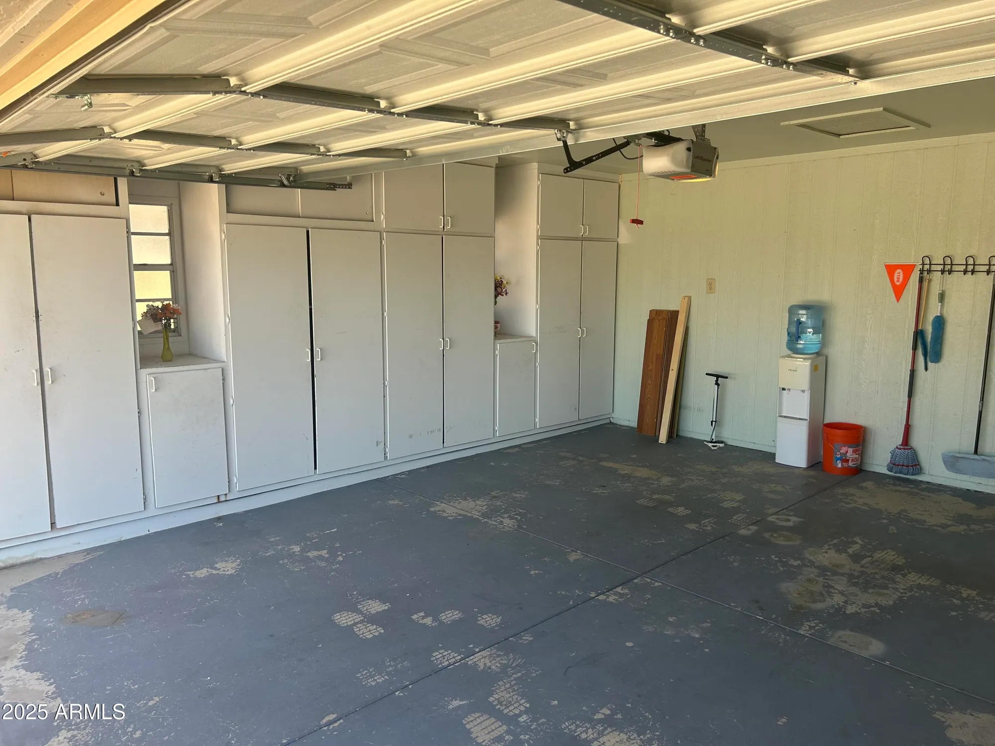 Property Slideshow image 26 of 27 | 9526 w country club dr, Sun City, AZ, 85373