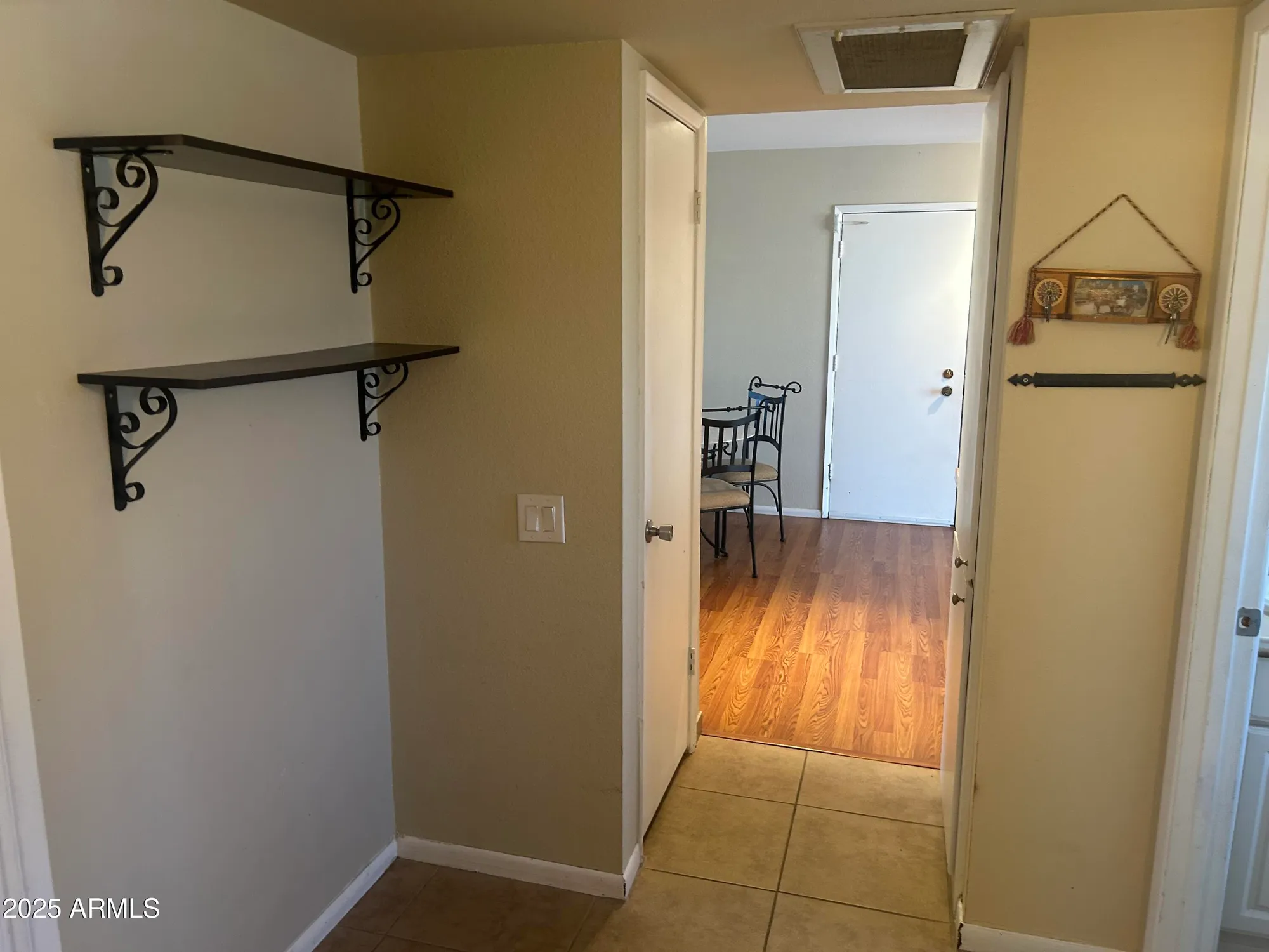 Property Slideshow image 15 of 27 | 9526 w country club dr, Sun City, AZ, 85373