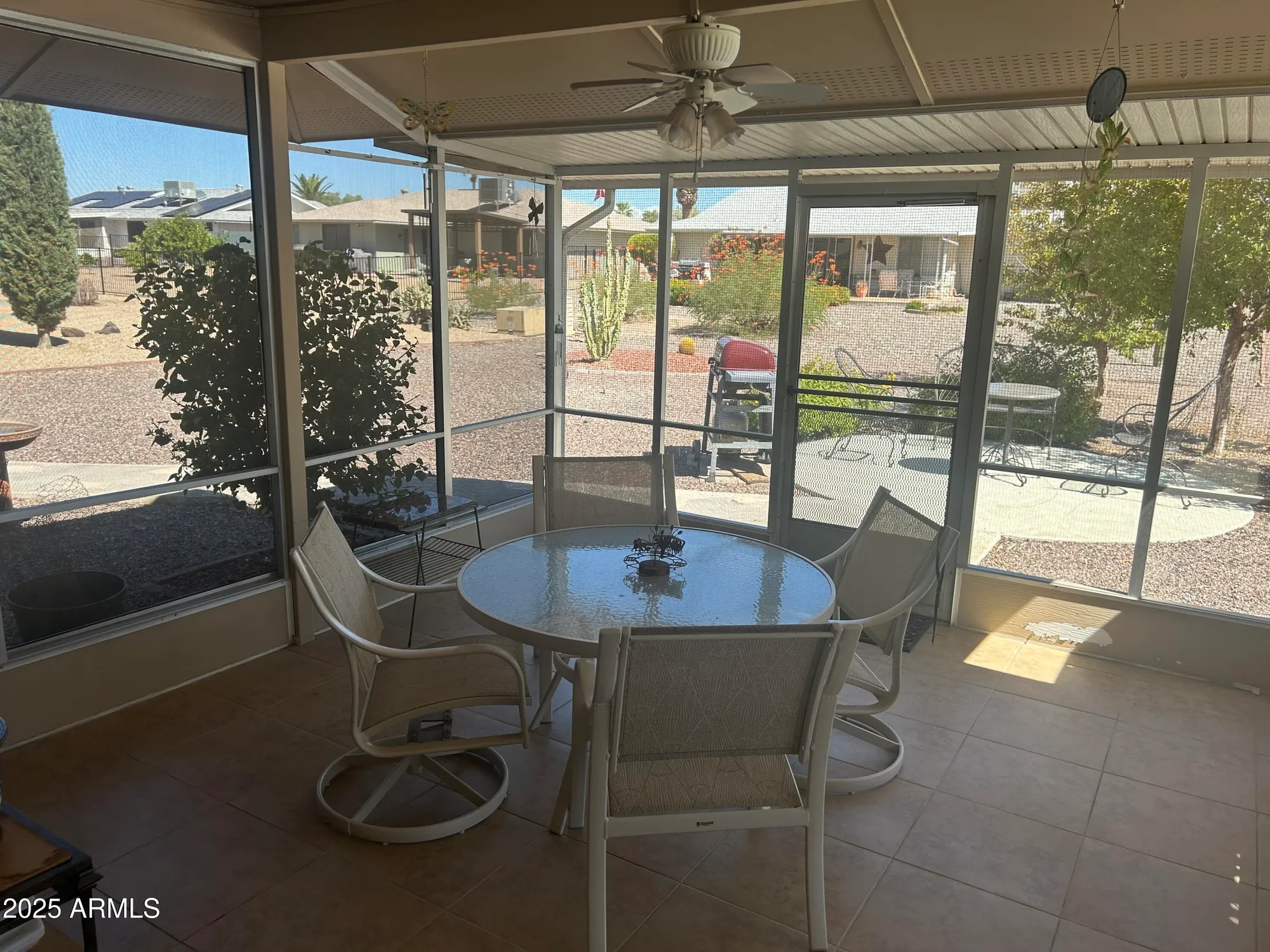 Property Slideshow image 17 of 27 | 9526 w country club dr, Sun City, AZ, 85373