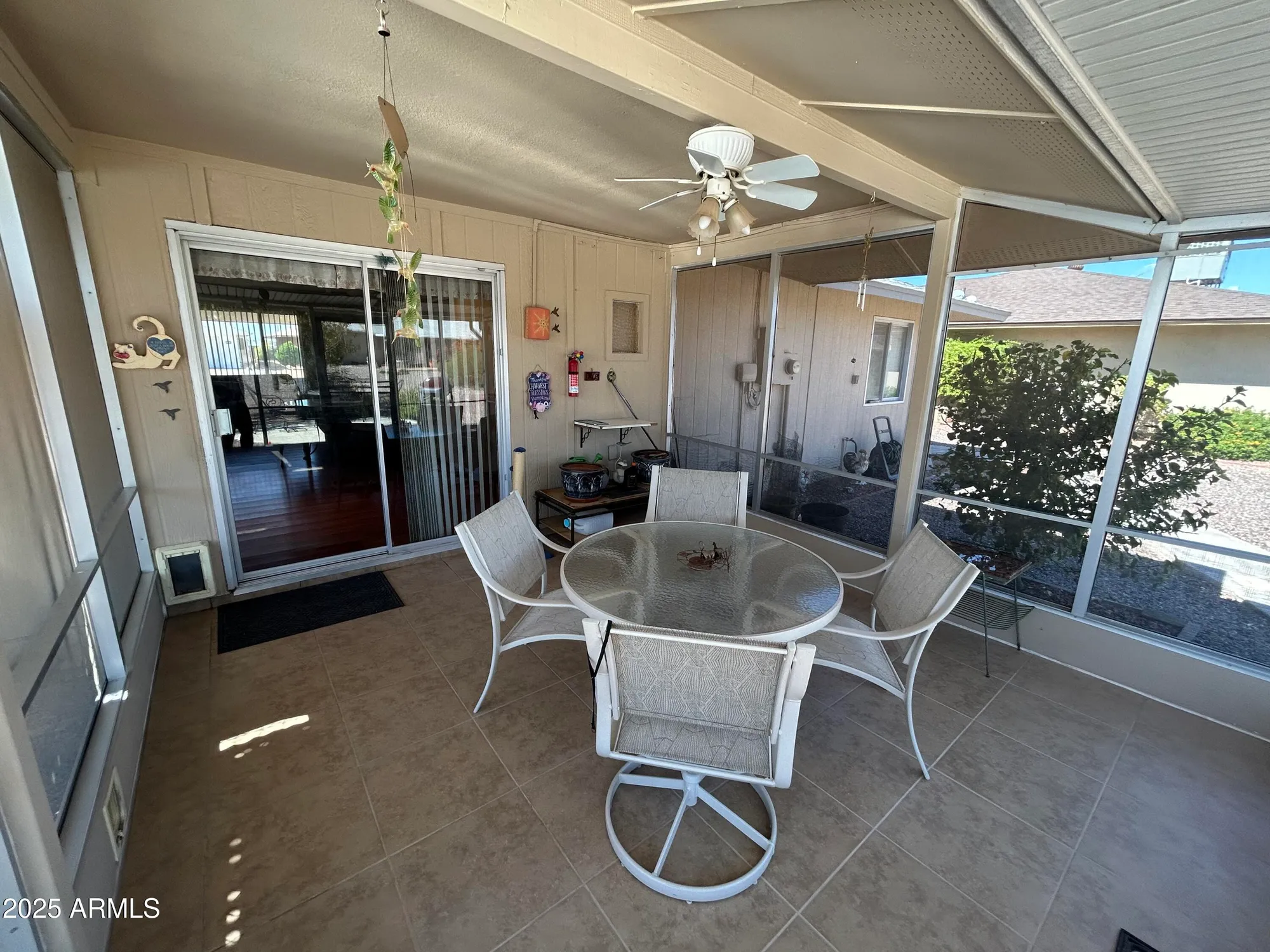 Property Slideshow image 18 of 27 | 9526 w country club dr, Sun City, AZ, 85373