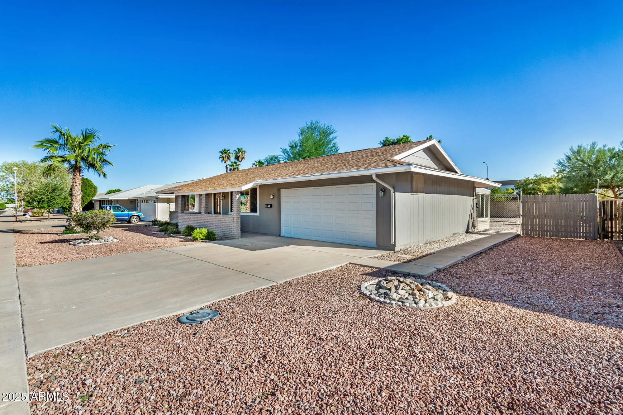 Property Slideshow image 5 of 41 | 9325 w arrowhead dr, Sun City, AZ, 85351