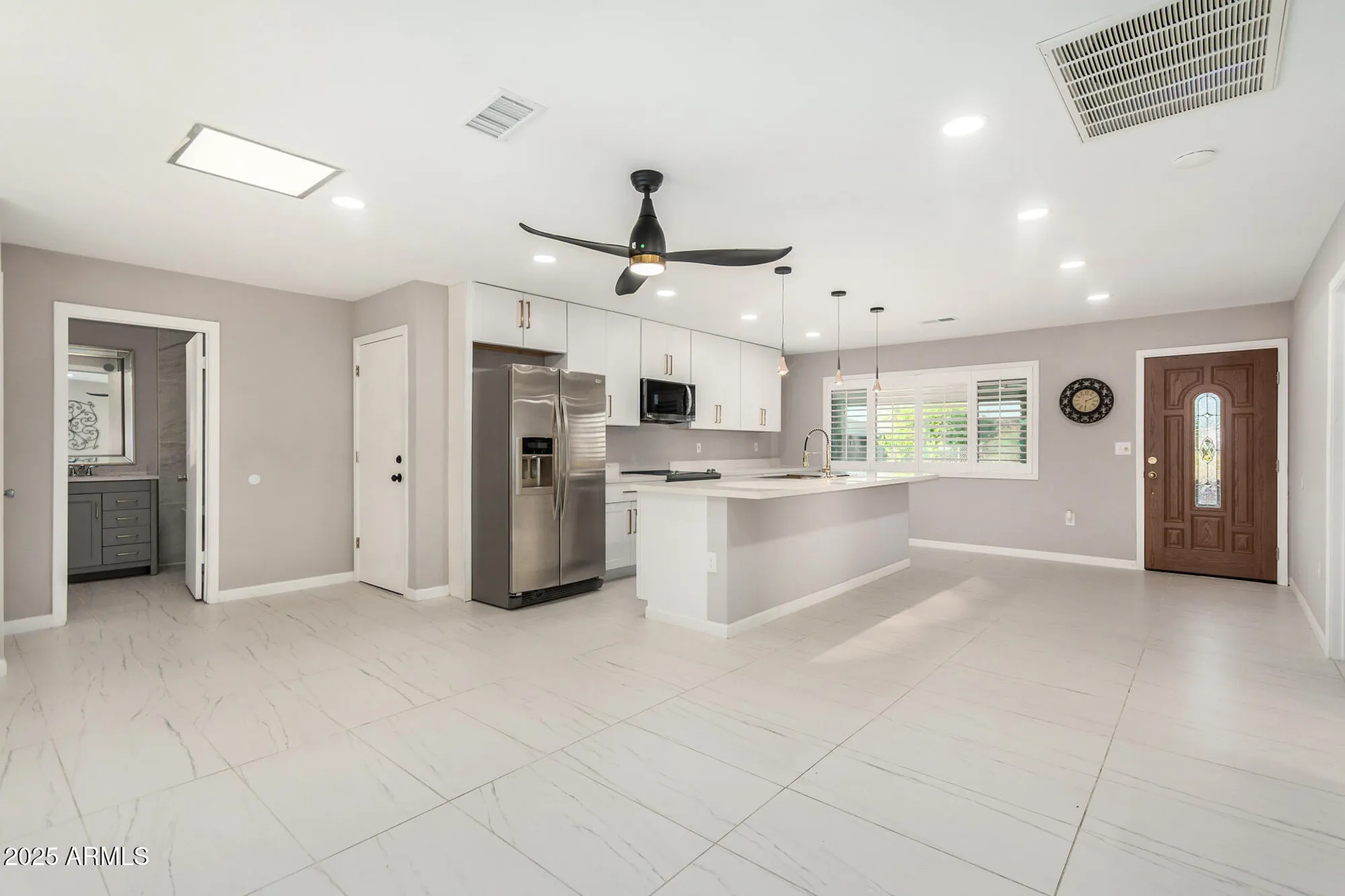 Property Slideshow image 11 of 41 | 9325 w arrowhead dr, Sun City, AZ, 85351