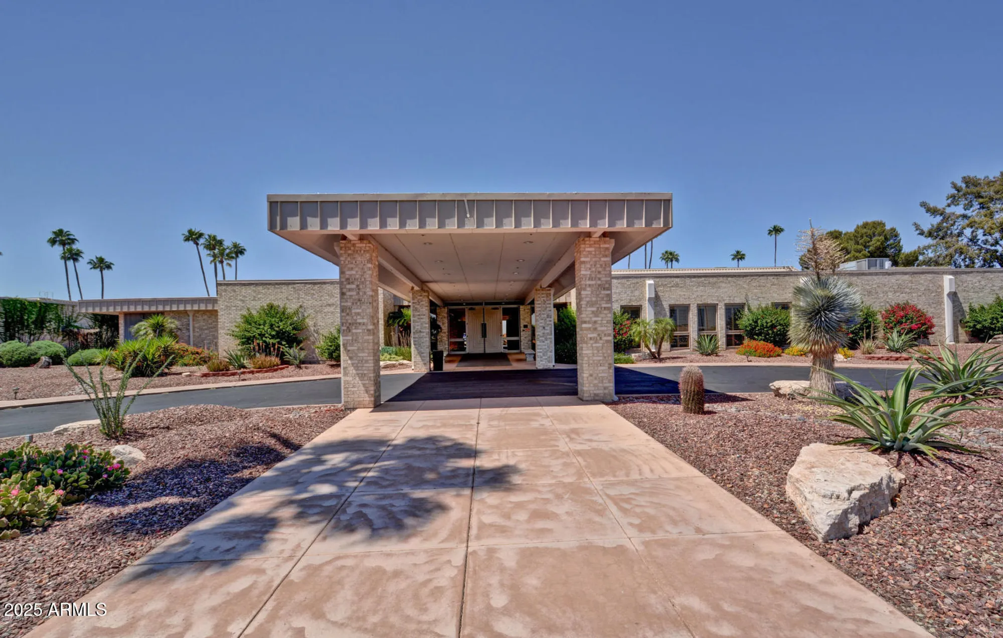 Property Slideshow image 36 of 41 | 9325 w arrowhead dr, Sun City, AZ, 85351