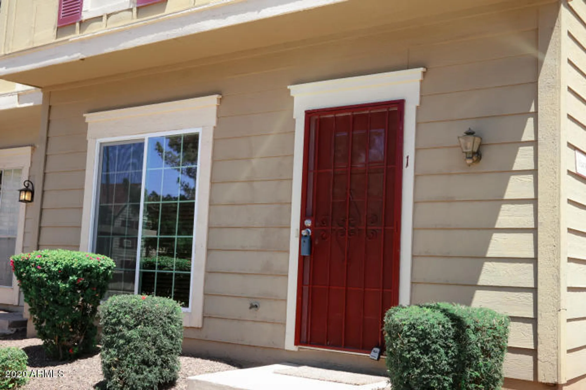 Property Slideshow image 4 of 29 | 3324 w mcrae way unit 1, Phoenix, AZ, 85027