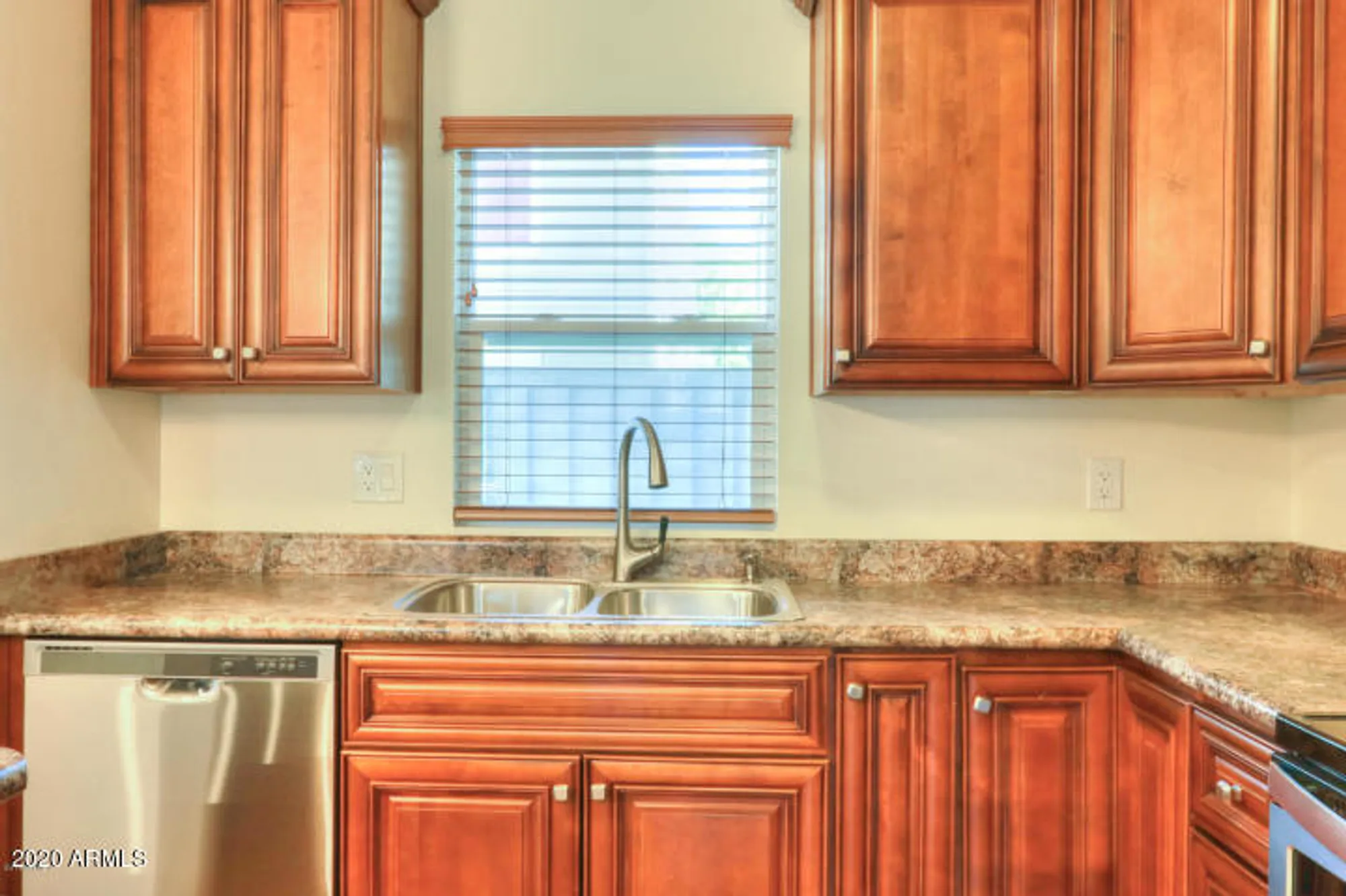 Property Slideshow image 11 of 29 | 3324 w mcrae way unit 1, Phoenix, AZ, 85027