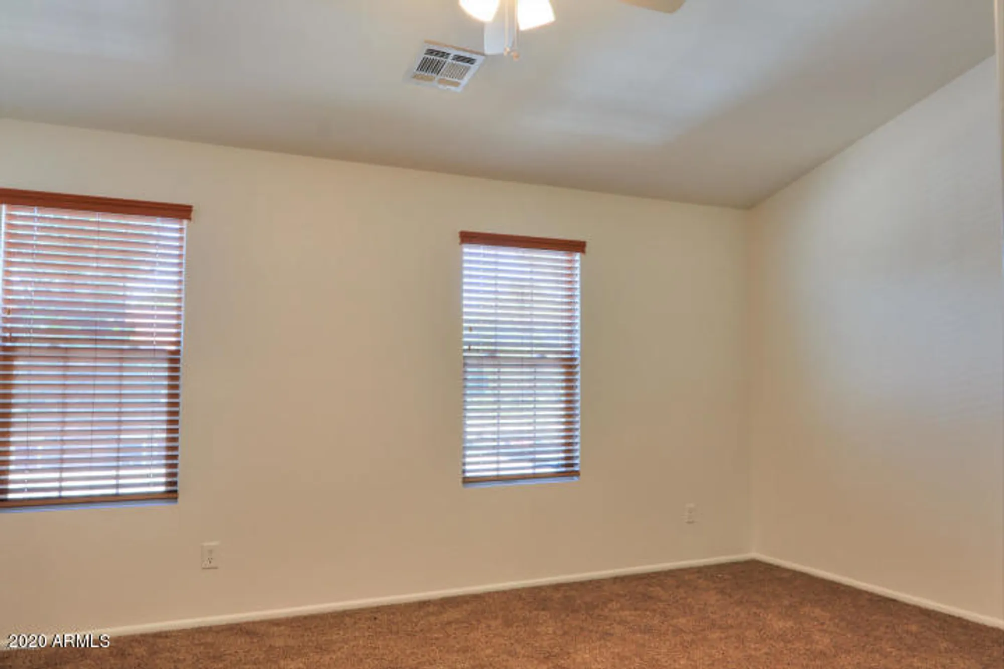 Property Slideshow image 16 of 29 | 3324 w mcrae way unit 1, Phoenix, AZ, 85027