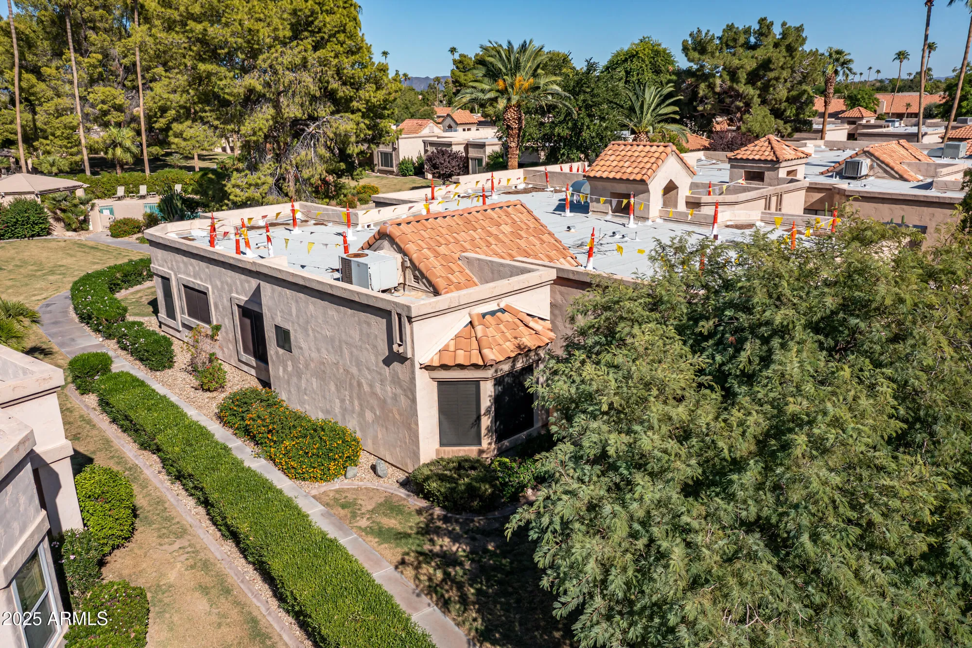 Property Slideshow image 4 of 41 | 9322 w topeka dr, Peoria, AZ, 85382