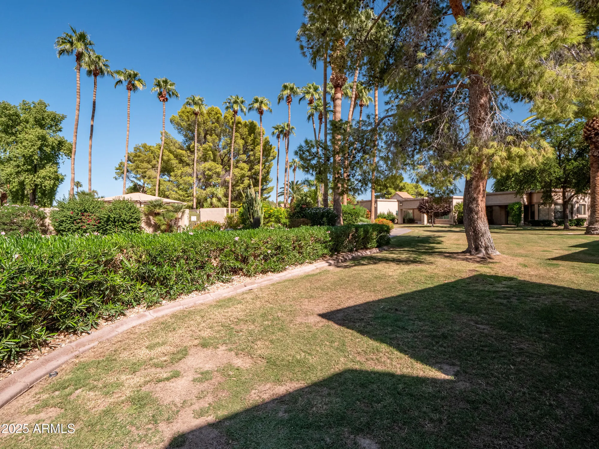 Property Slideshow image 9 of 41 | 9322 w topeka dr, Peoria, AZ, 85382