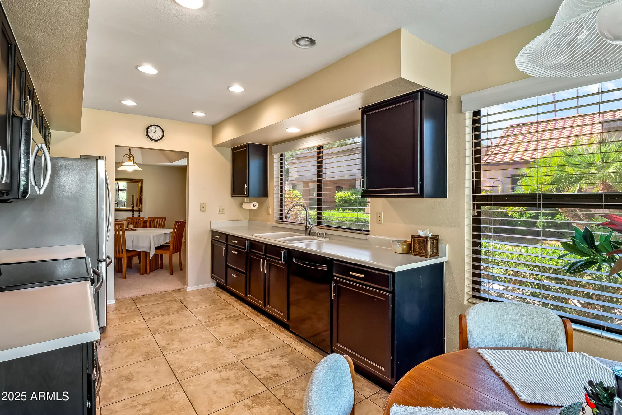 Property Slideshow image 22 of 41 | 9322 w topeka dr, Peoria, AZ, 85382