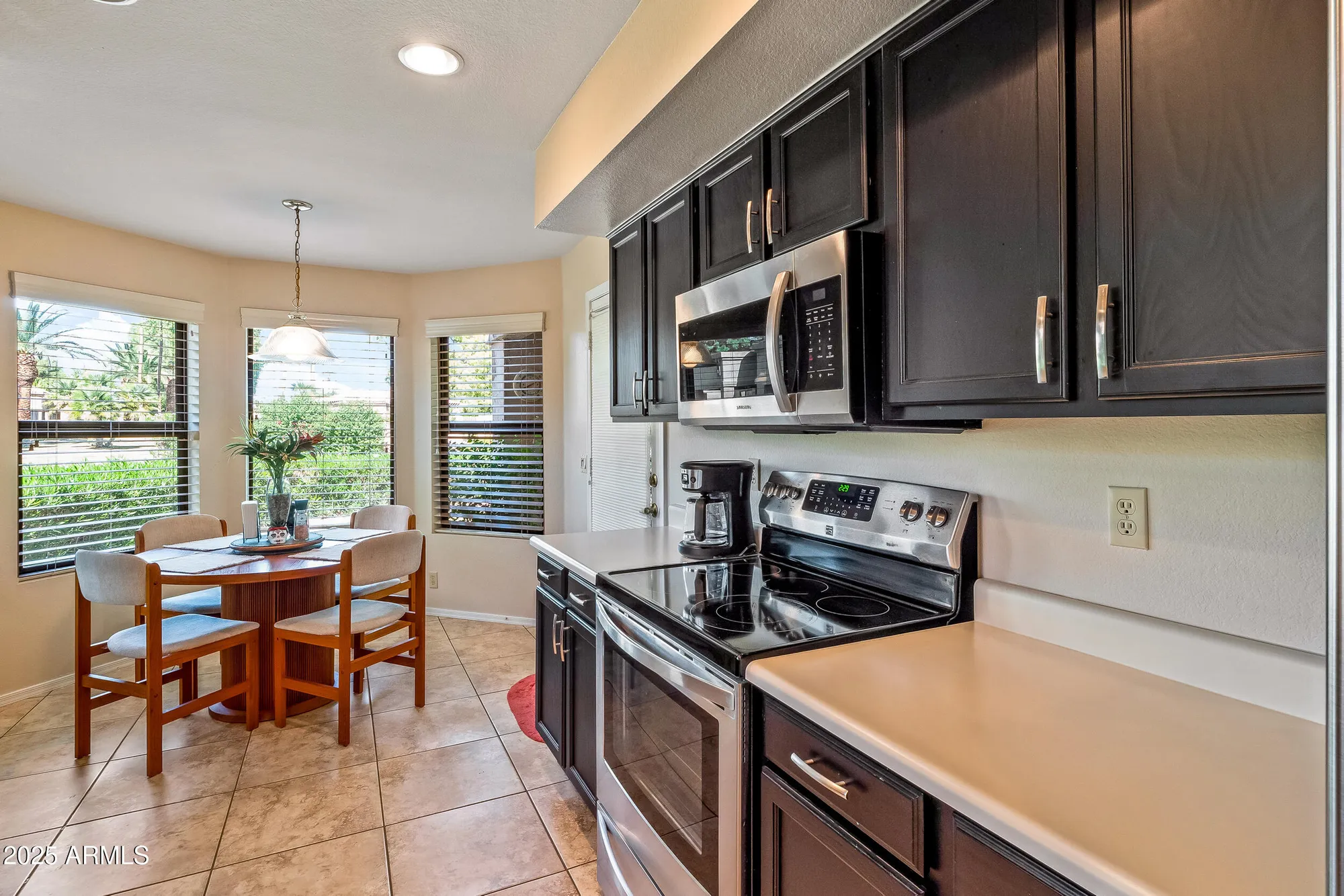 Property Slideshow image 24 of 41 | 9322 w topeka dr, Peoria, AZ, 85382