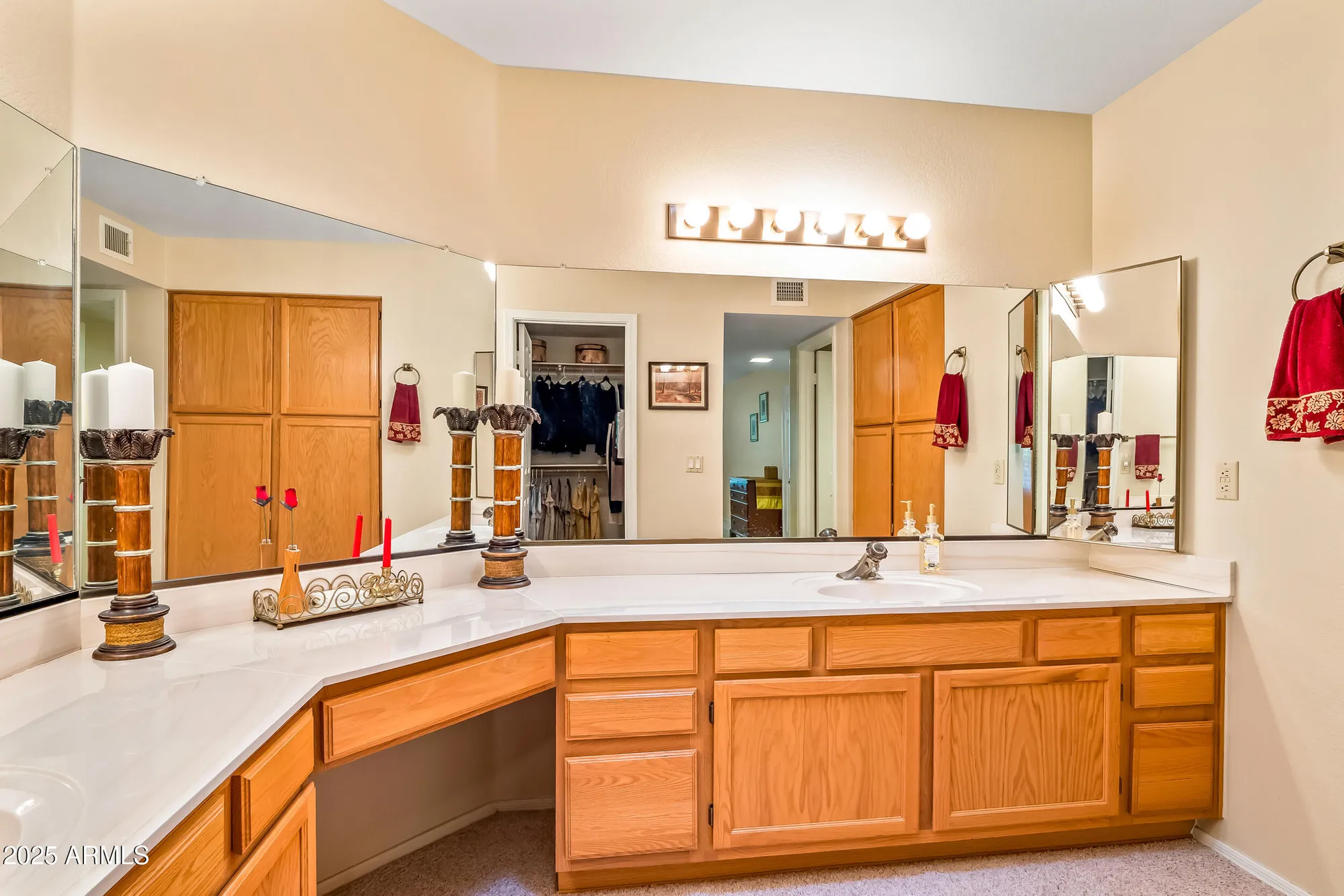 Property Slideshow image 33 of 41 | 9322 w topeka dr, Peoria, AZ, 85382