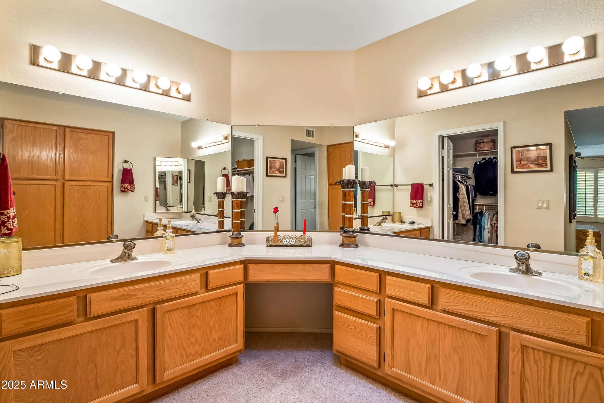 Property Slideshow image 32 of 41 | 9322 w topeka dr, Peoria, AZ, 85382