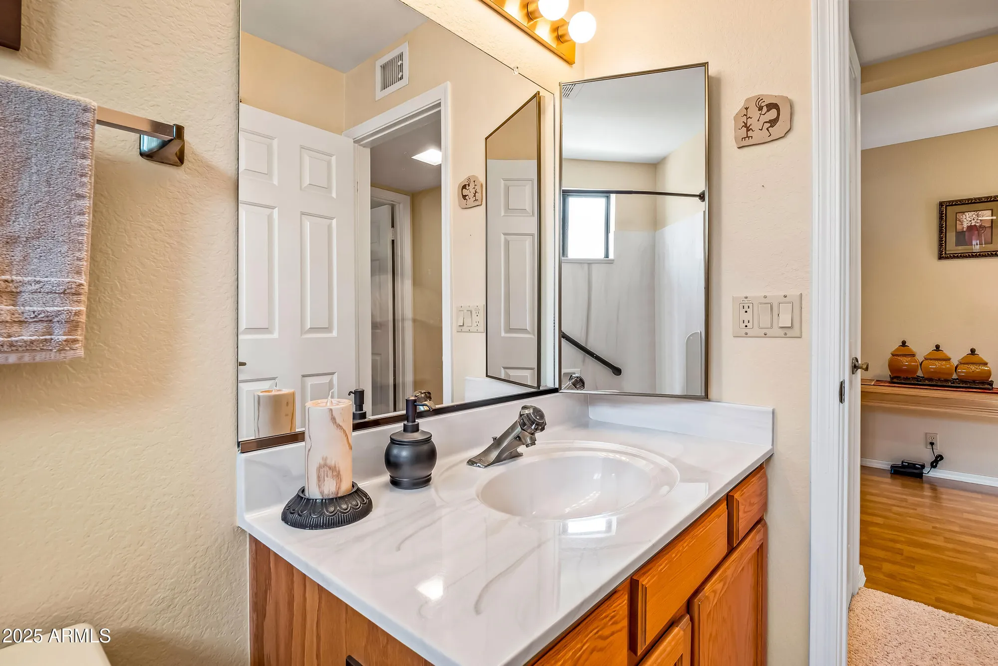 Property Slideshow image 37 of 41 | 9322 w topeka dr, Peoria, AZ, 85382