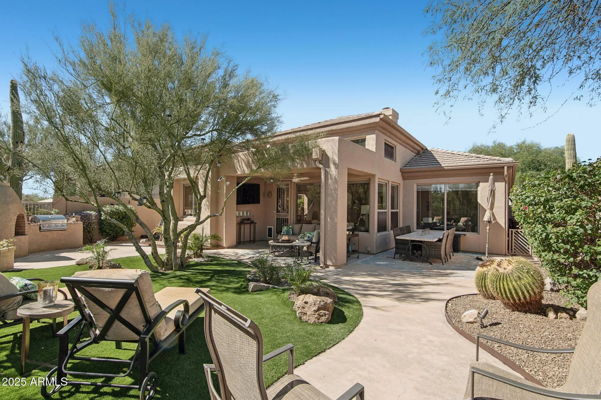 Property Slideshow image 11 of 29 | 6961 e purple shade cir, Scottsdale, AZ, 85266