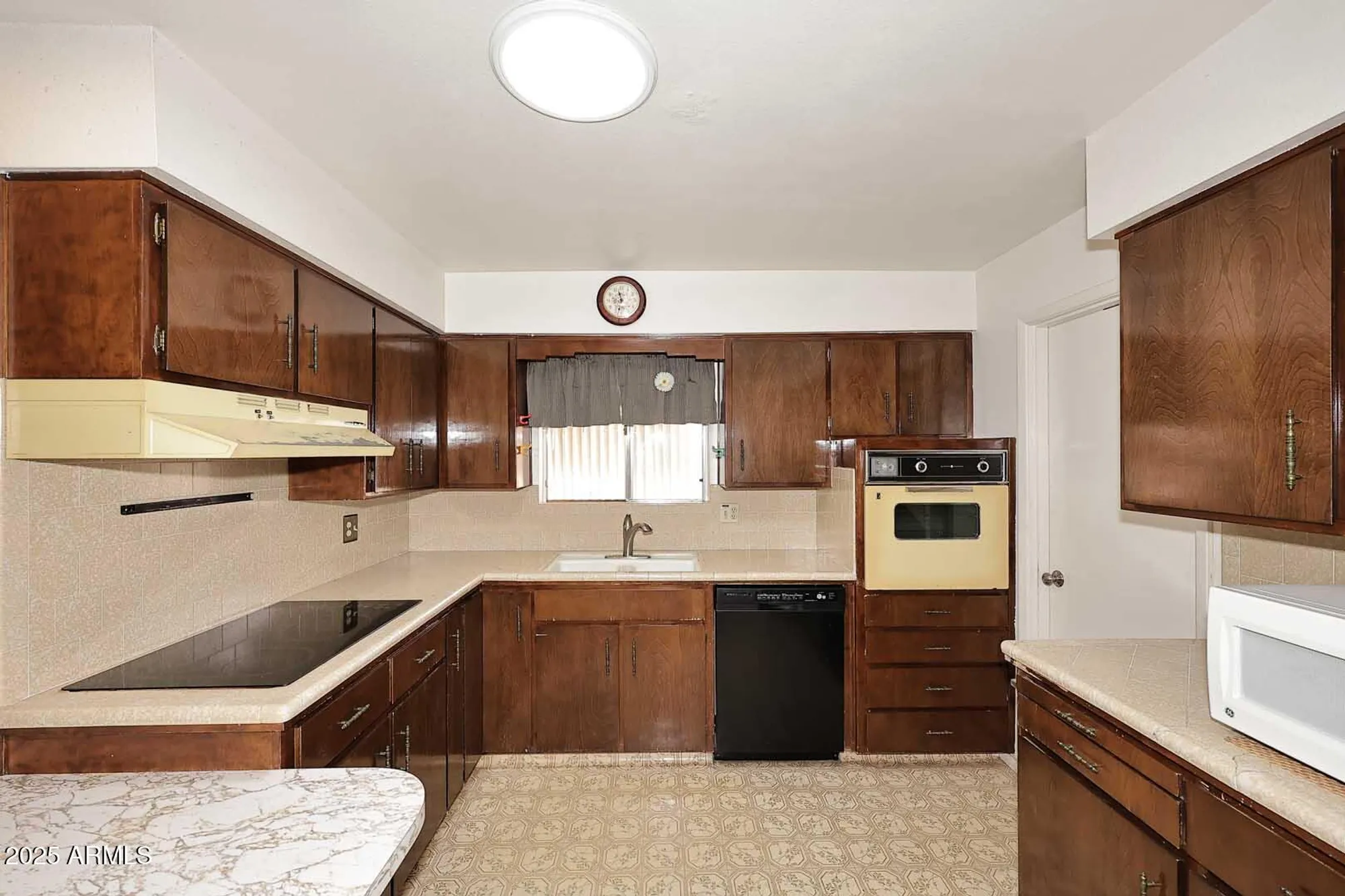 Property Slideshow image 12 of 22 | 5807 e adobe rd, Mesa, AZ, 85205