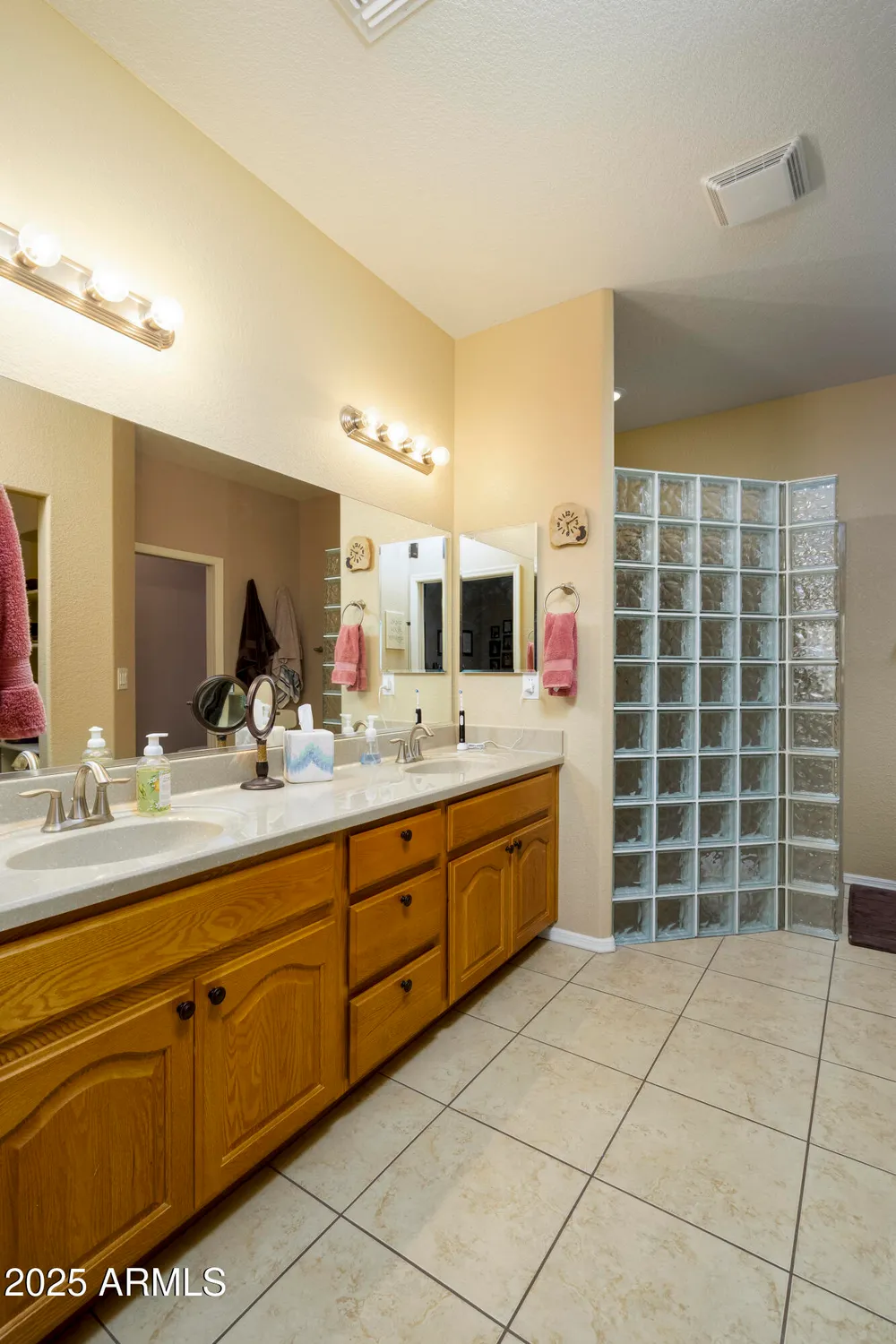 Property Slideshow image 9 of 22 | 2662 s springwood blvd 338, Mesa, AZ, 85209