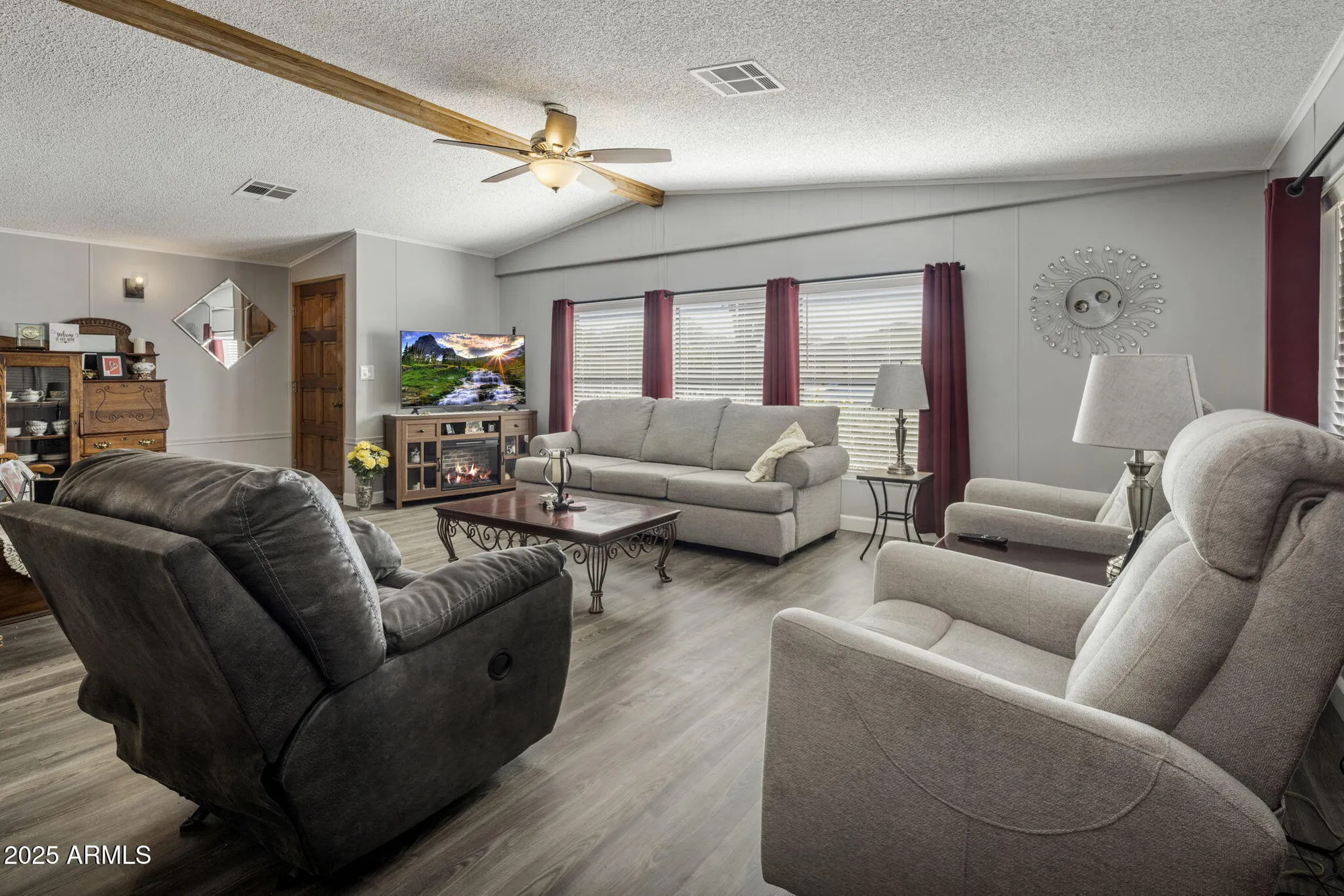 Property Slideshow image 6 of 29 | 546 s 83rd way, Mesa, AZ, 85208