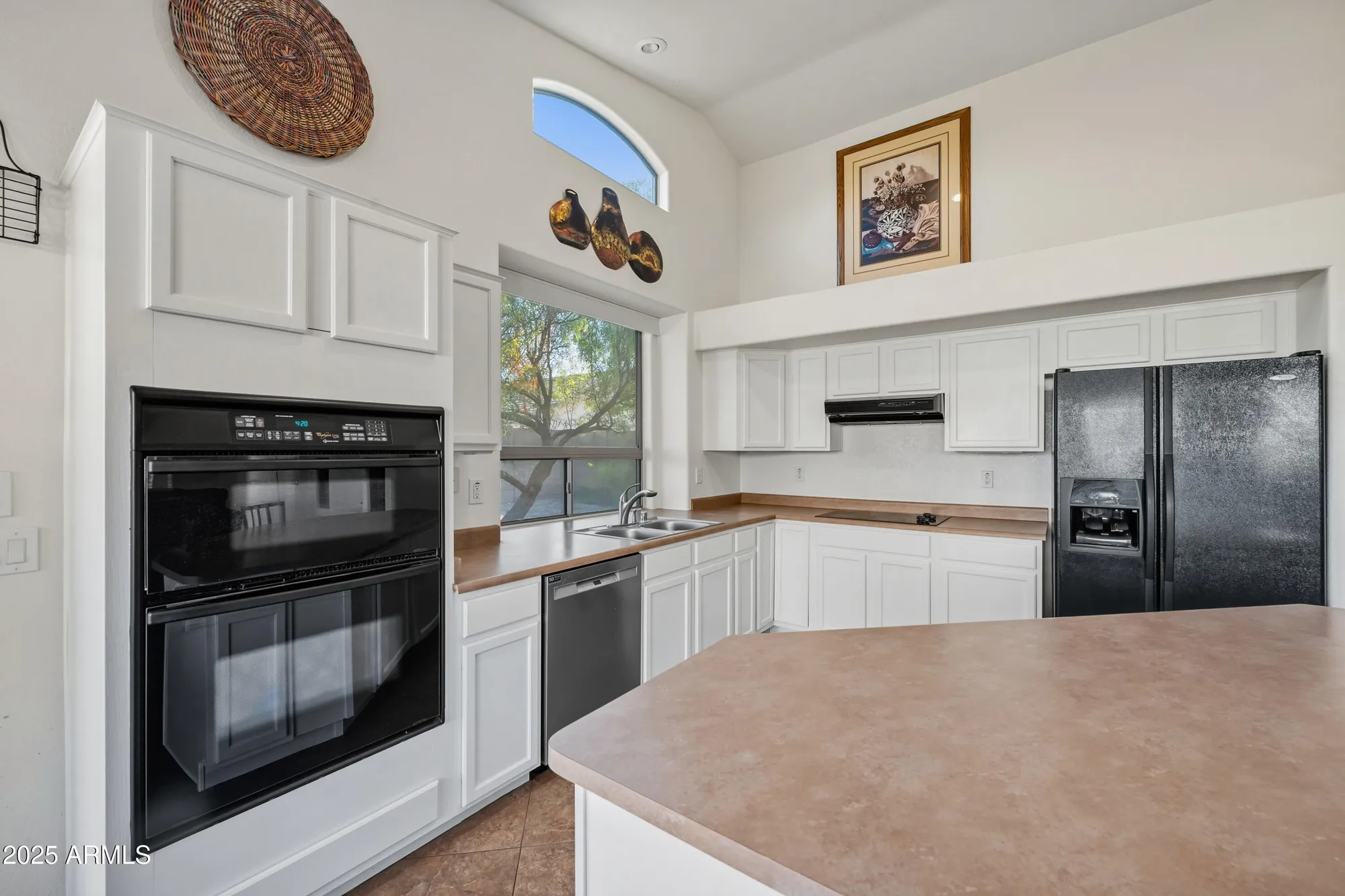 Property Slideshow image 10 of 44 | 18089 w weatherby dr, Surprise, AZ, 85374