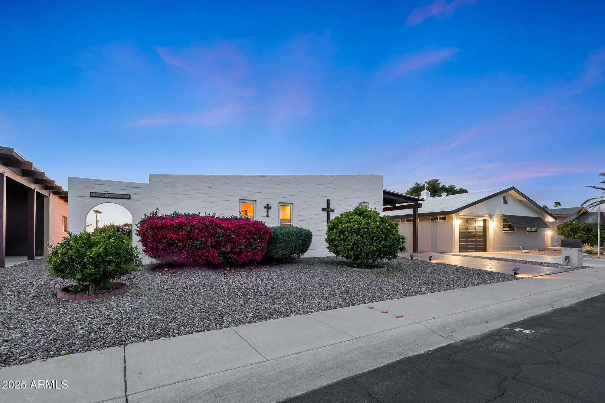 Property Slideshow image 9 of 51 | 2236 n middlecoff dr, Mesa, AZ, 85215