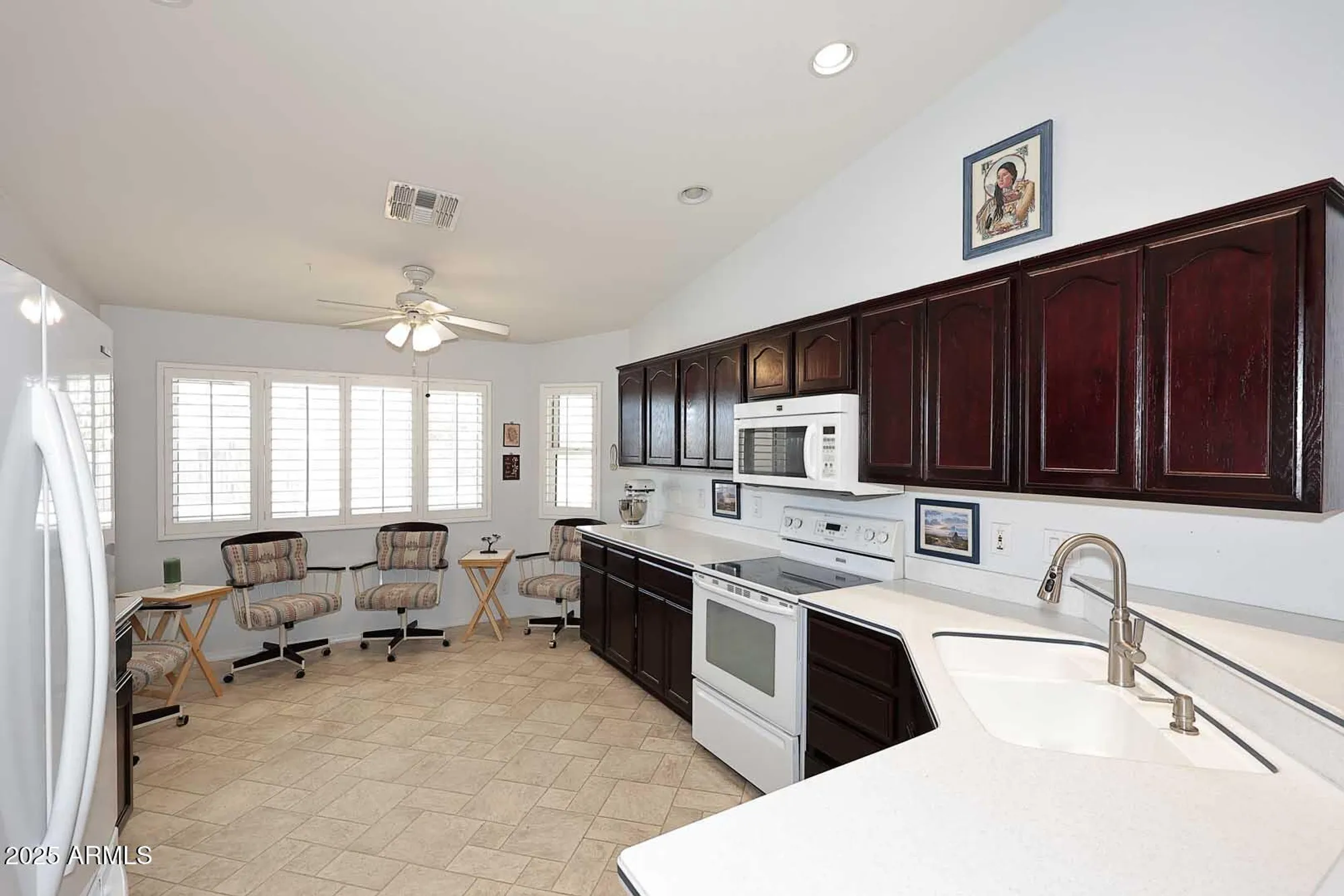 Property Slideshow image 13 of 46 | 2223 s copperwood, Mesa, AZ, 85209