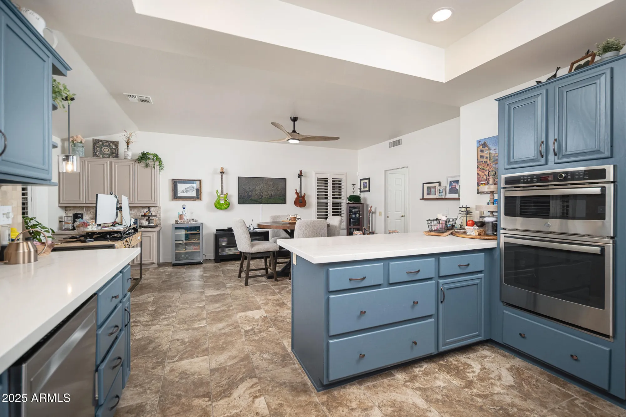 Property Slideshow image 12 of 31 | 21606 n yellowstone cir, Sun City West, AZ, 85375
