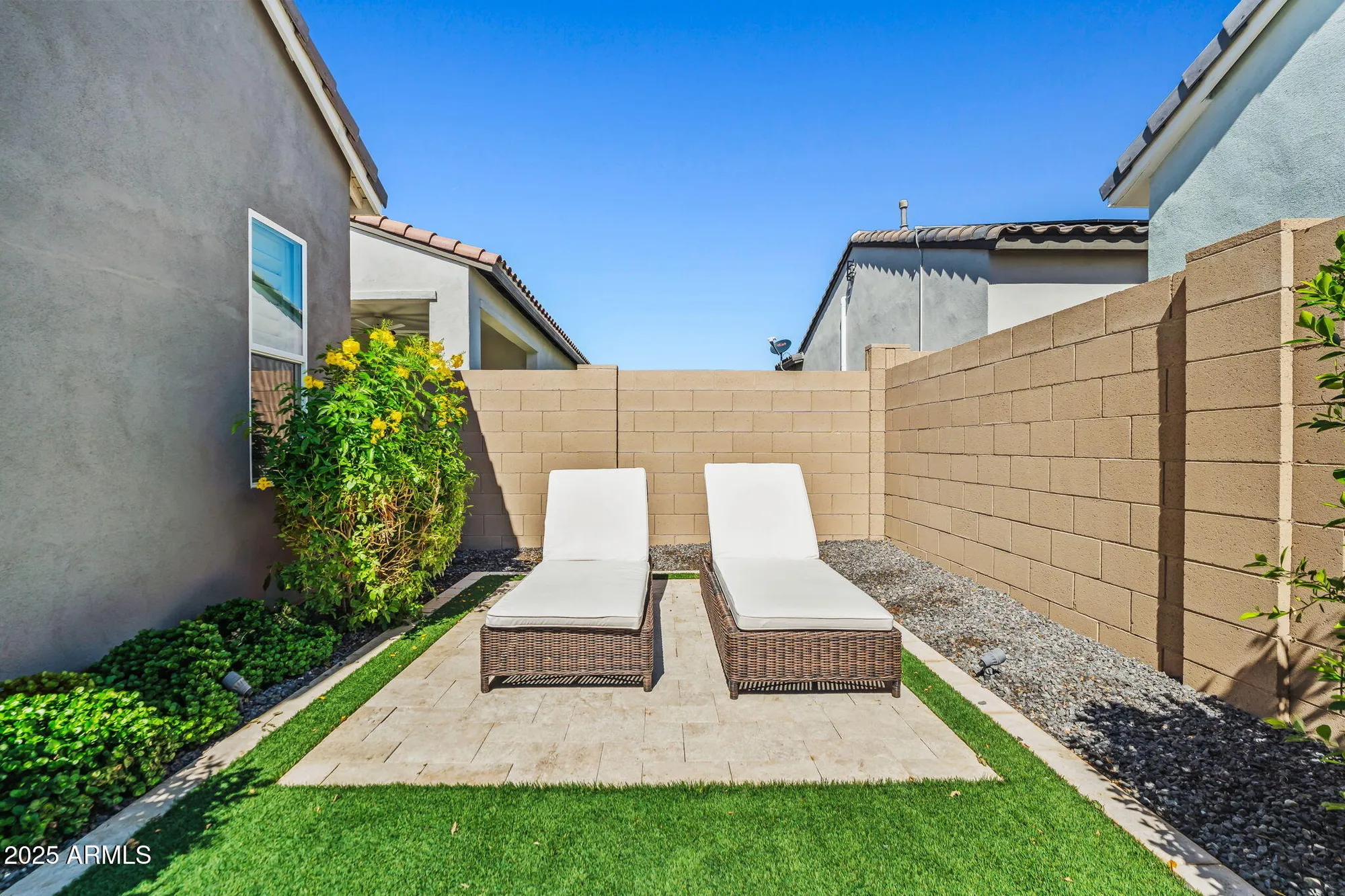 Property Slideshow image 9 of 53 | 11217 n blakely st, Surprise, AZ, 85388