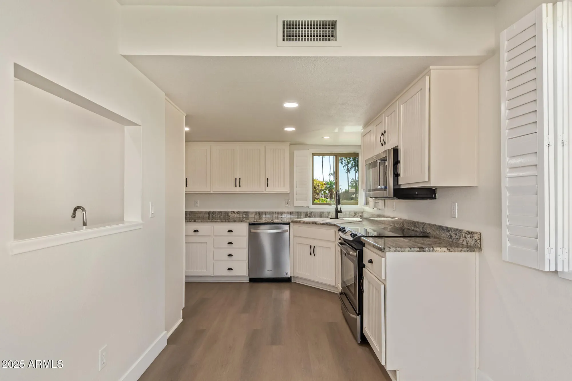 Property Slideshow image 11 of 35 | 9832 e minnesota ave, Sun Lakes, AZ, 85248