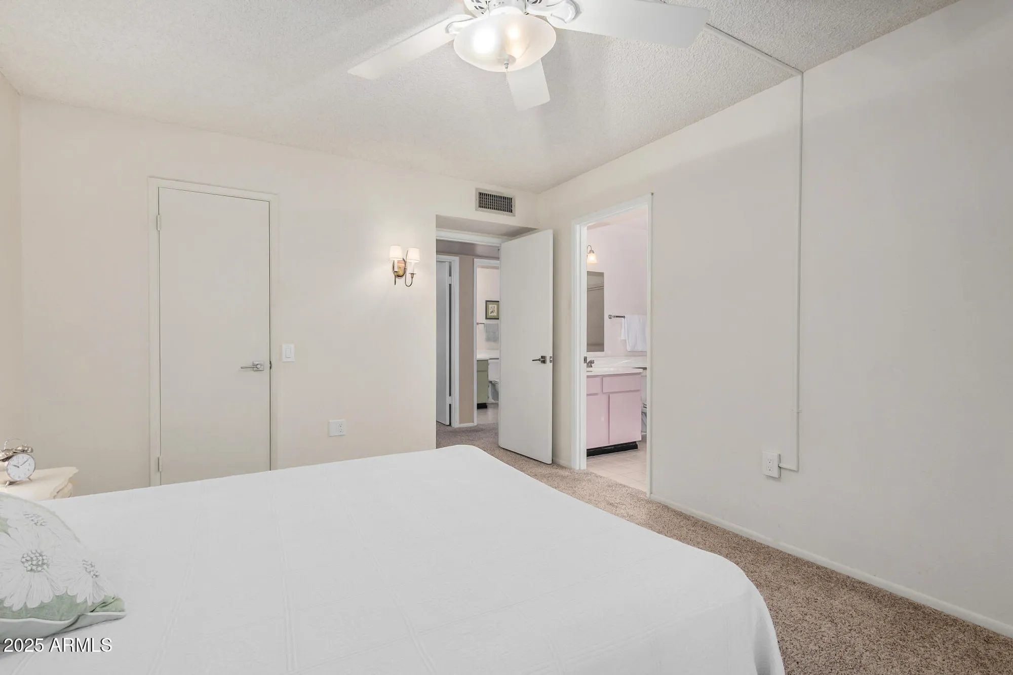 Property Slideshow image 21 of 43 | 13637 n del webb blvd, Sun City, AZ, 85351